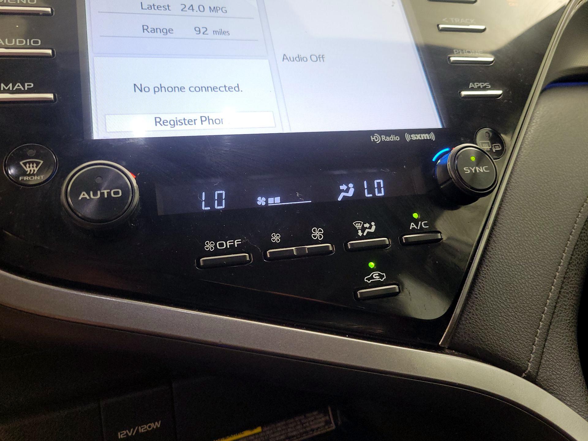 Thumbnail: 2020 Toyota Camry - 16