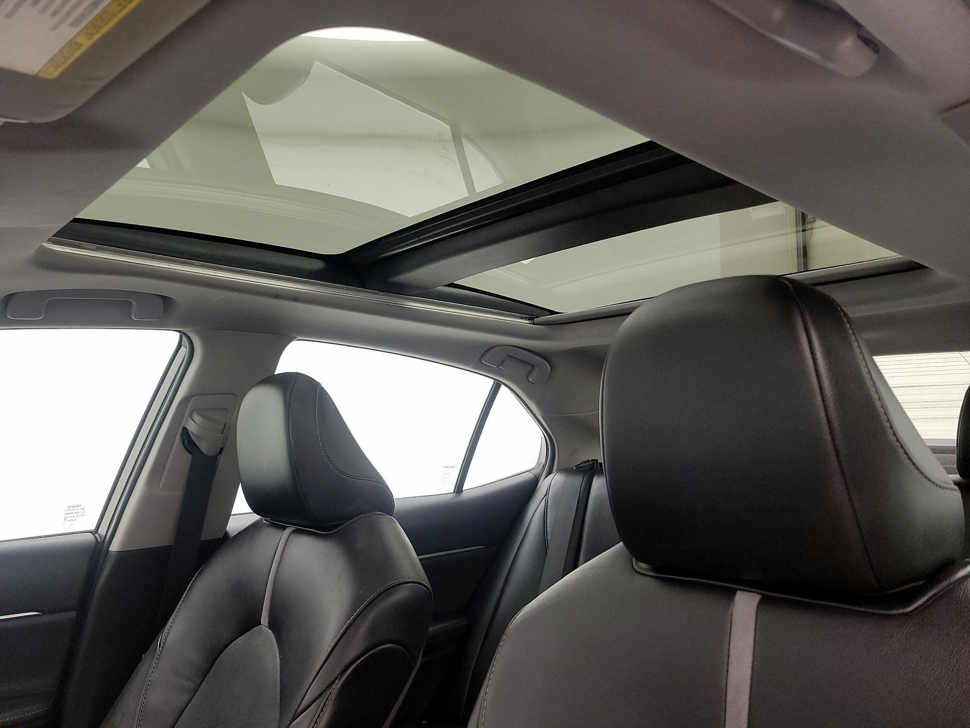 Thumbnail: 2020 Toyota Camry - 18