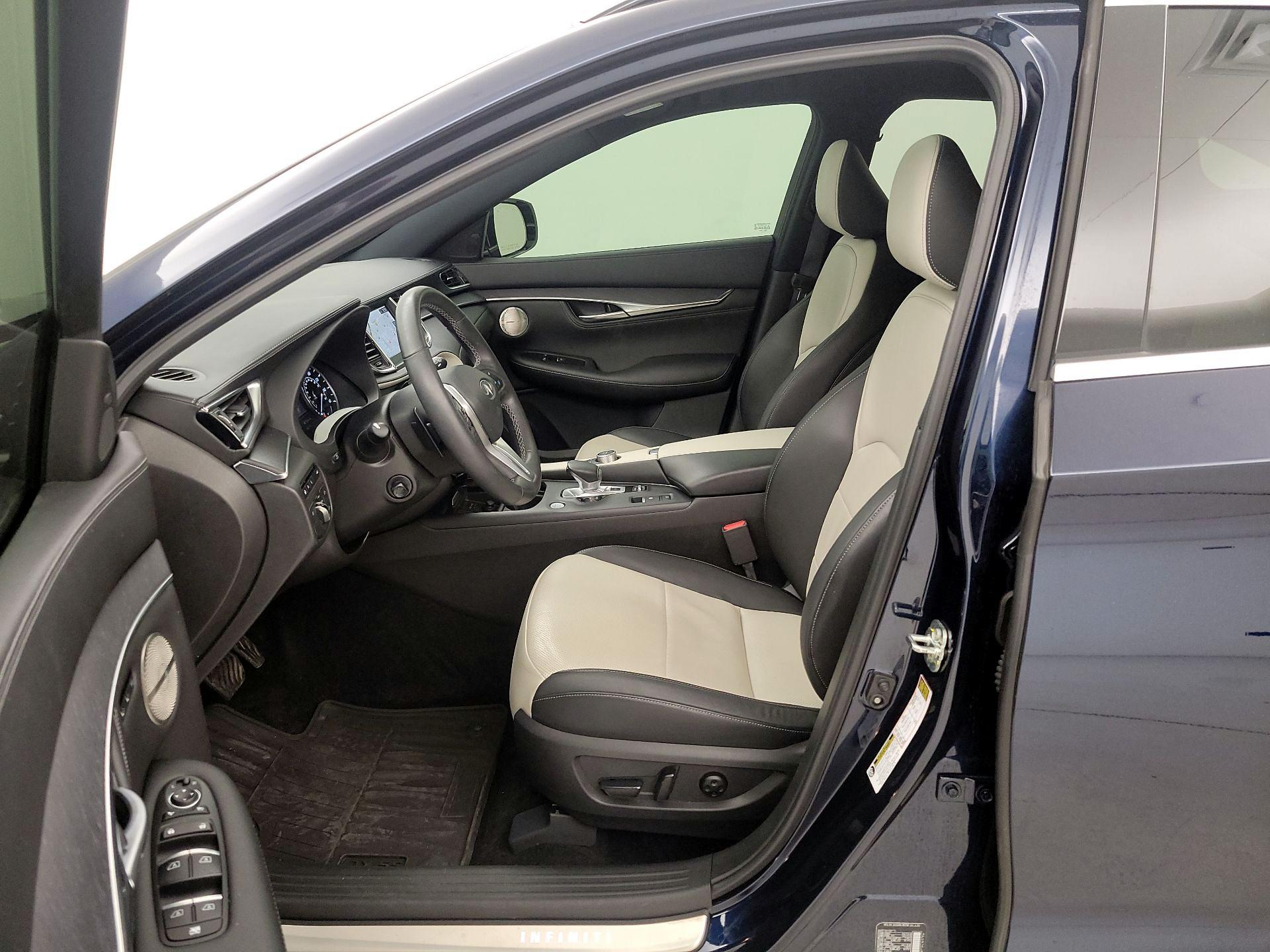 Thumbnail: 2023 INFINITI QX55 - 11