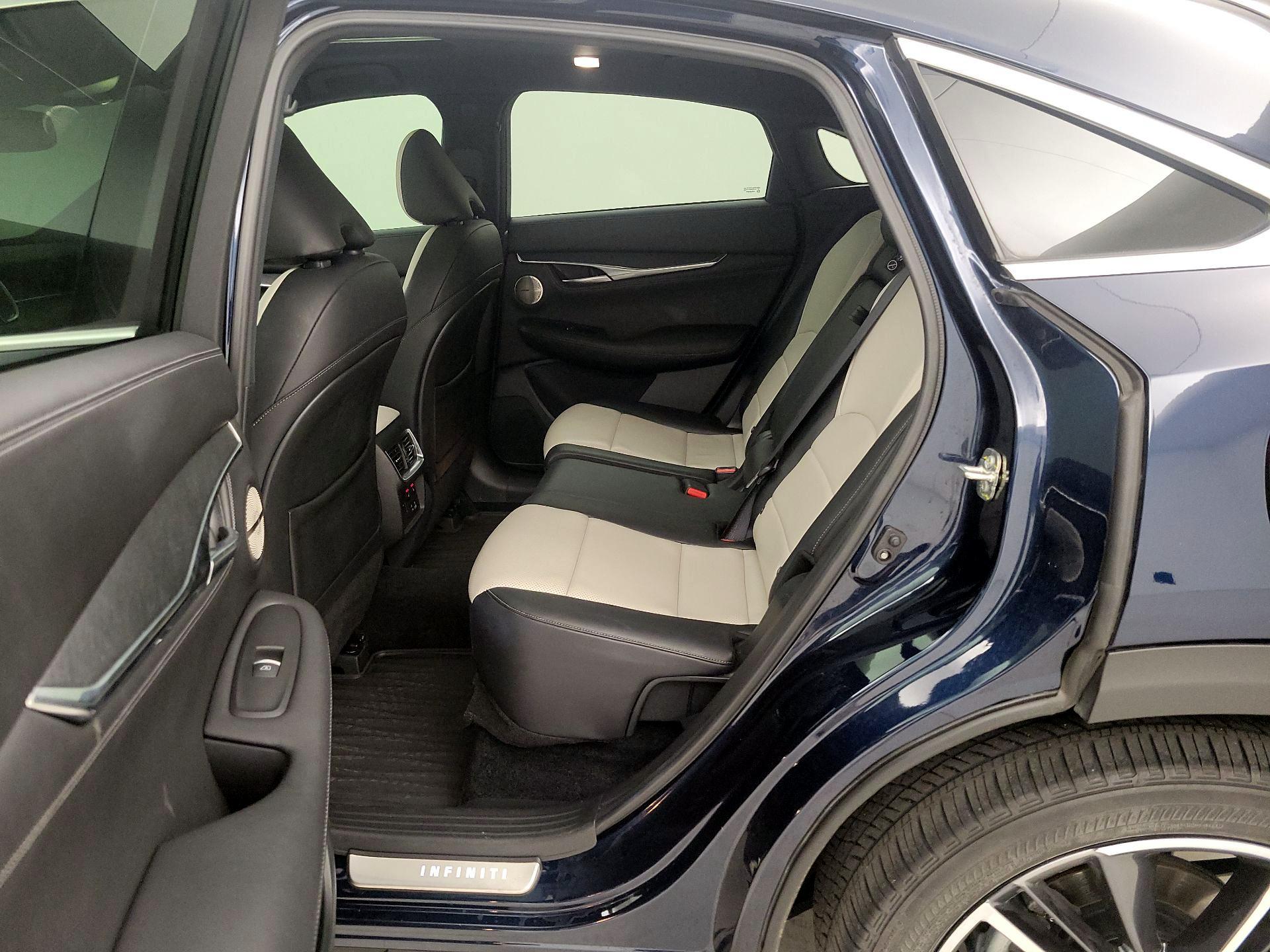 Thumbnail: 2023 INFINITI QX55 - 20