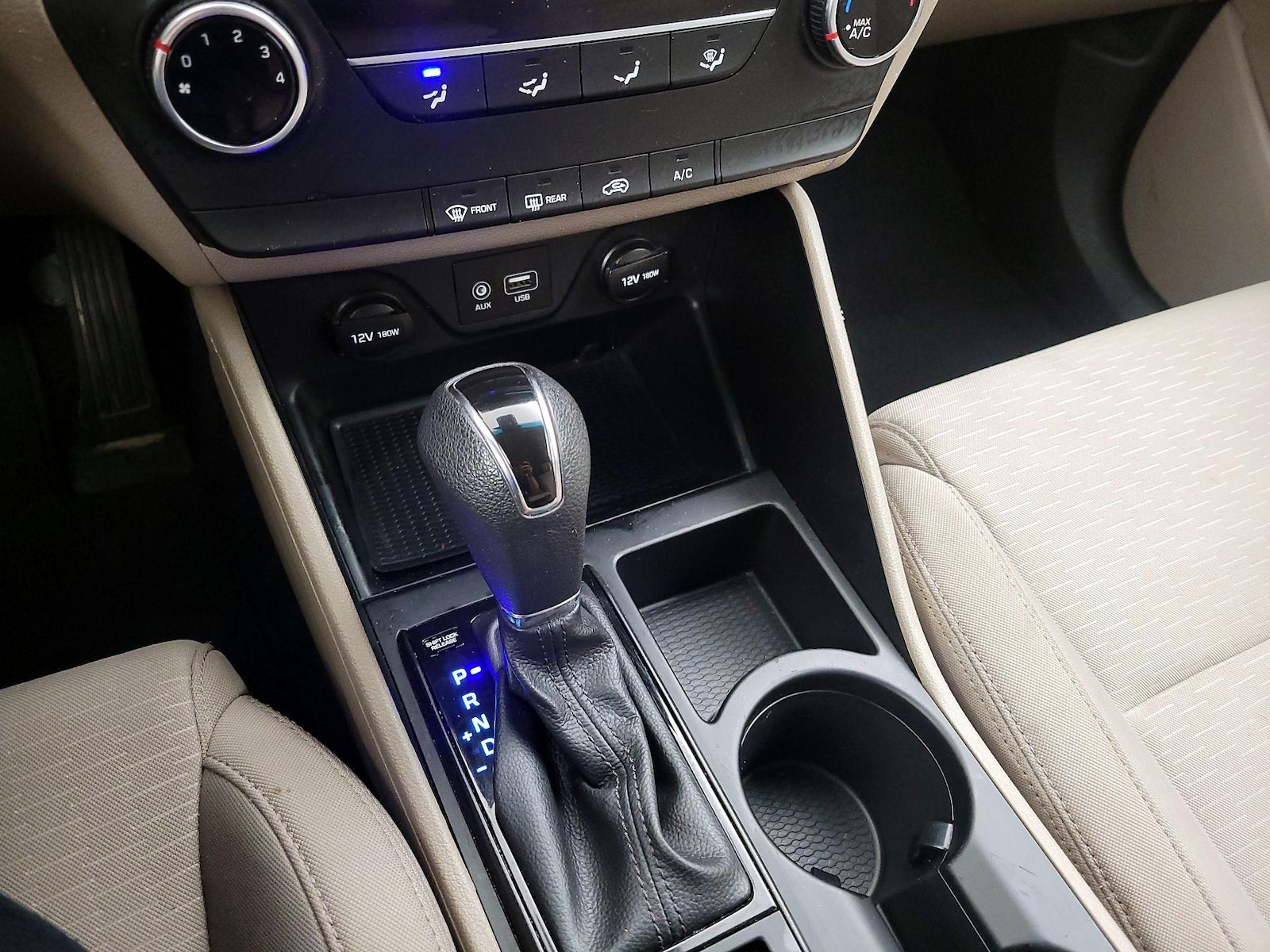 2019 Hyundai Tucson SE - Photo 18