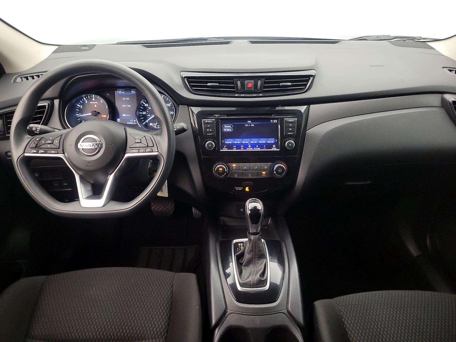 Thumbnail: 2021 Nissan Rogue Sport - 9