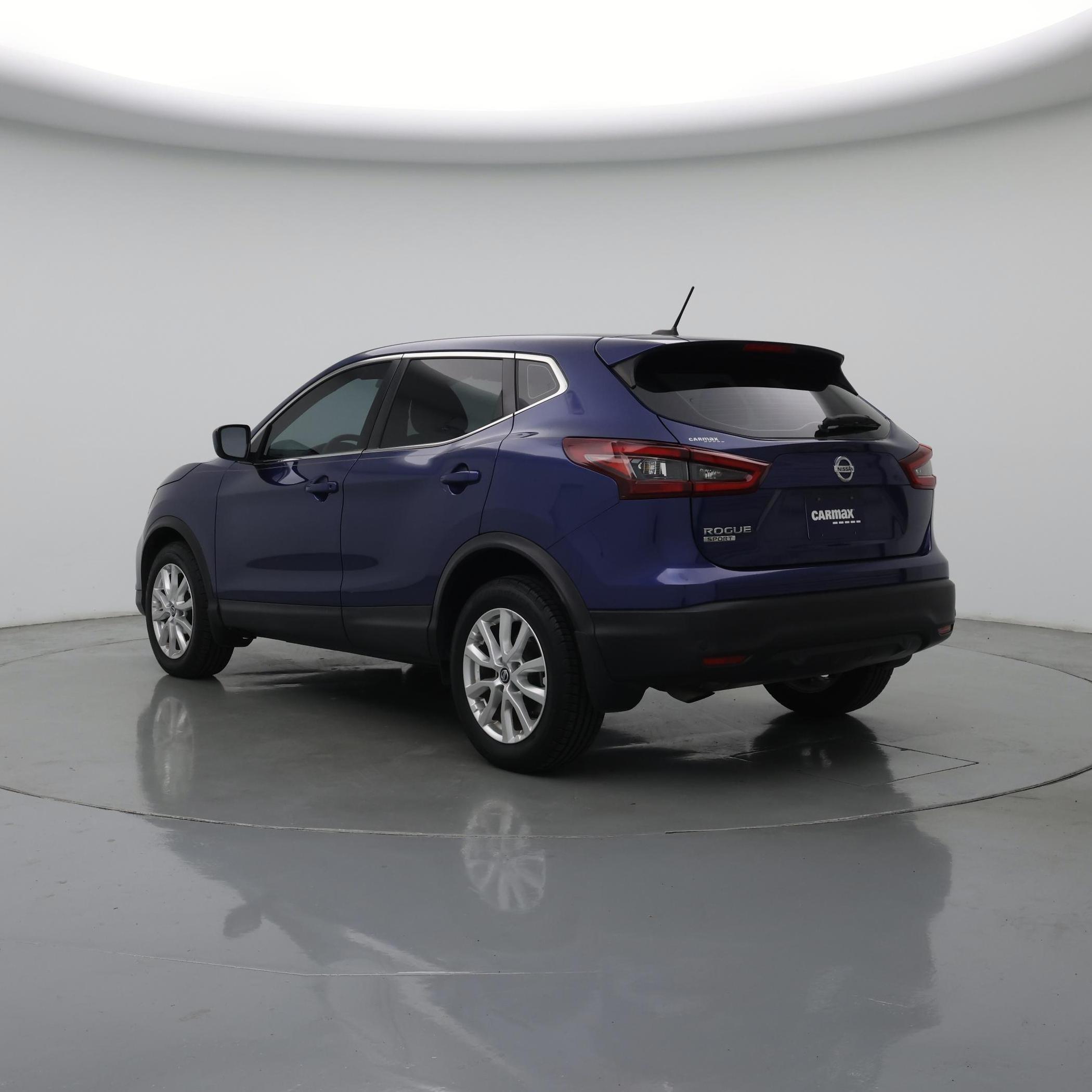 Thumbnail: 2021 Nissan Rogue Sport - 2