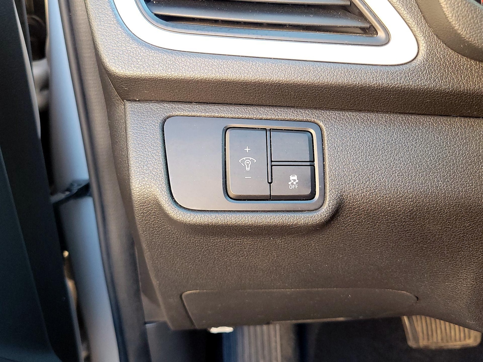 2022 Hyundai Accent SEL - Photo 12
