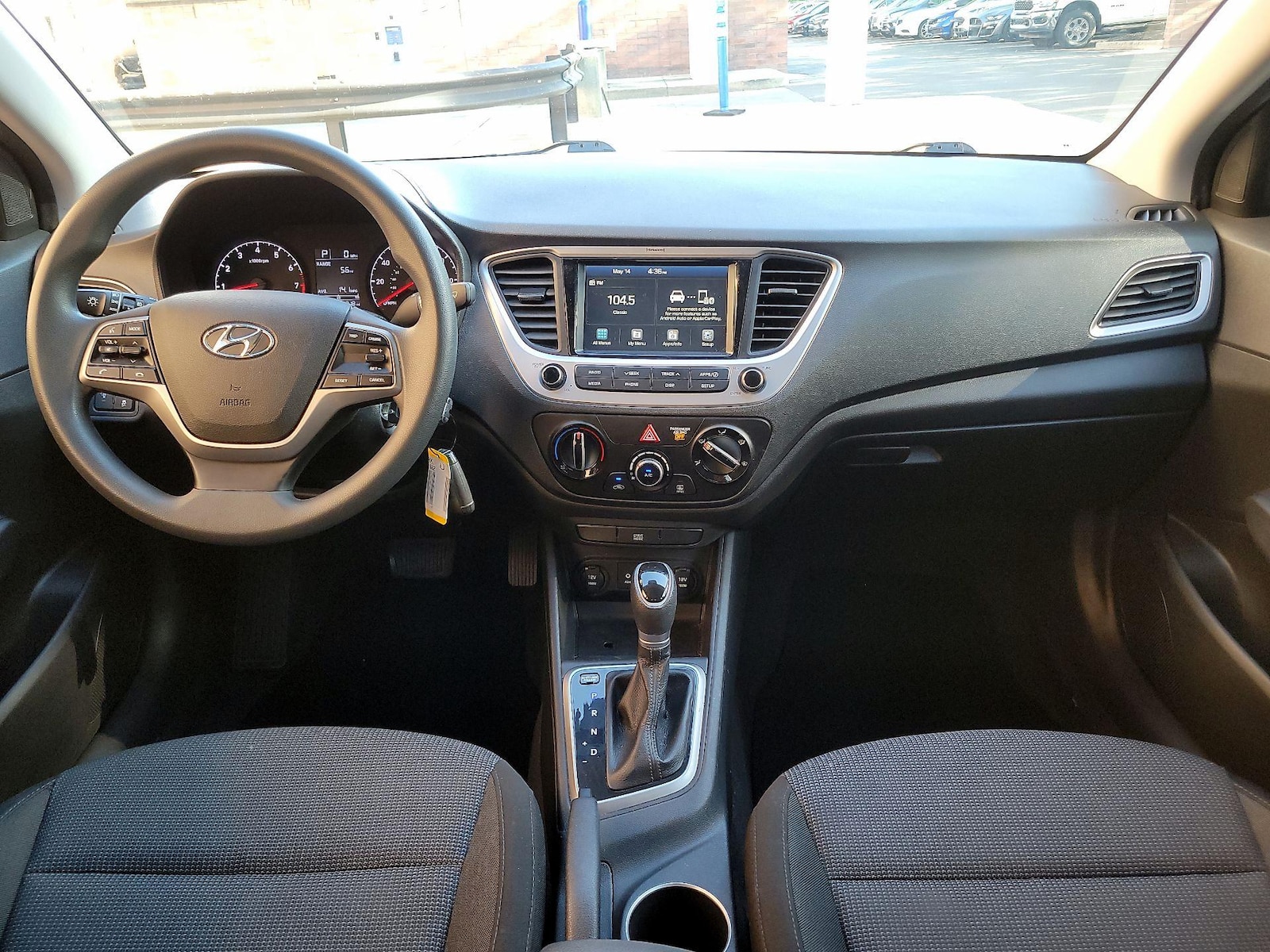 2022 Hyundai Accent SEL - Photo 8