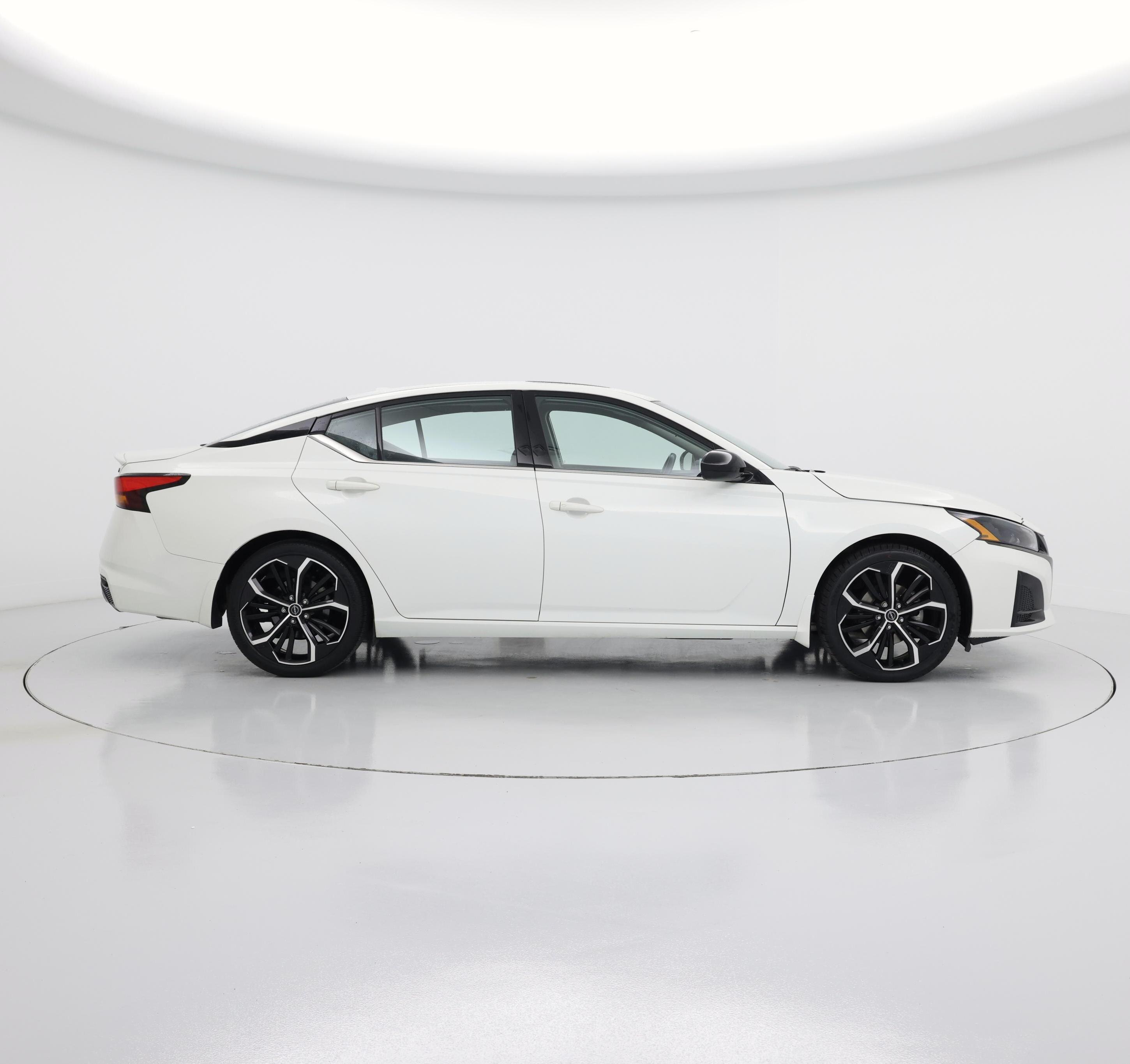 Thumbnail: 2023 Nissan Altima - 7