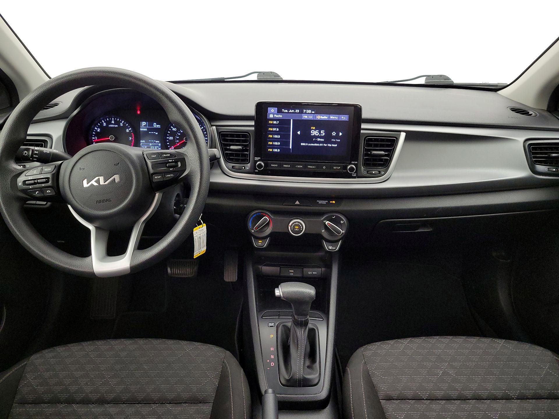 Thumbnail: 2022 Kia Rio - 9