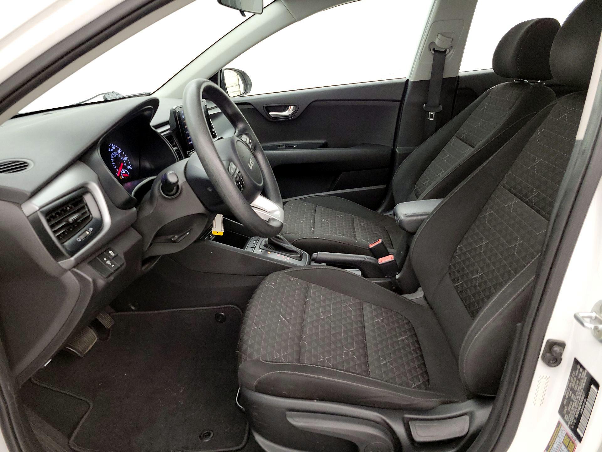 Thumbnail: 2022 Kia Rio - 11