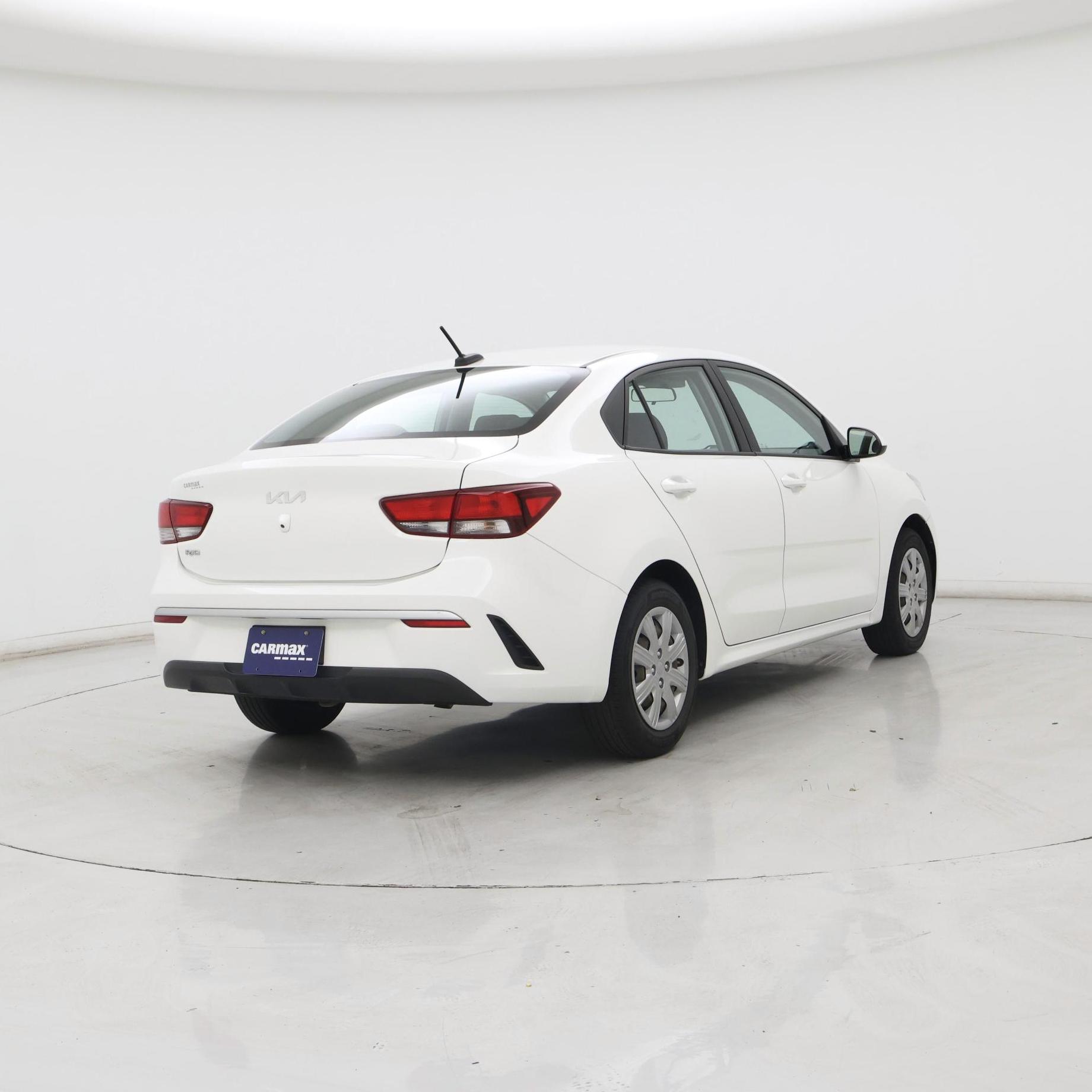 Thumbnail: 2022 Kia Rio - 8