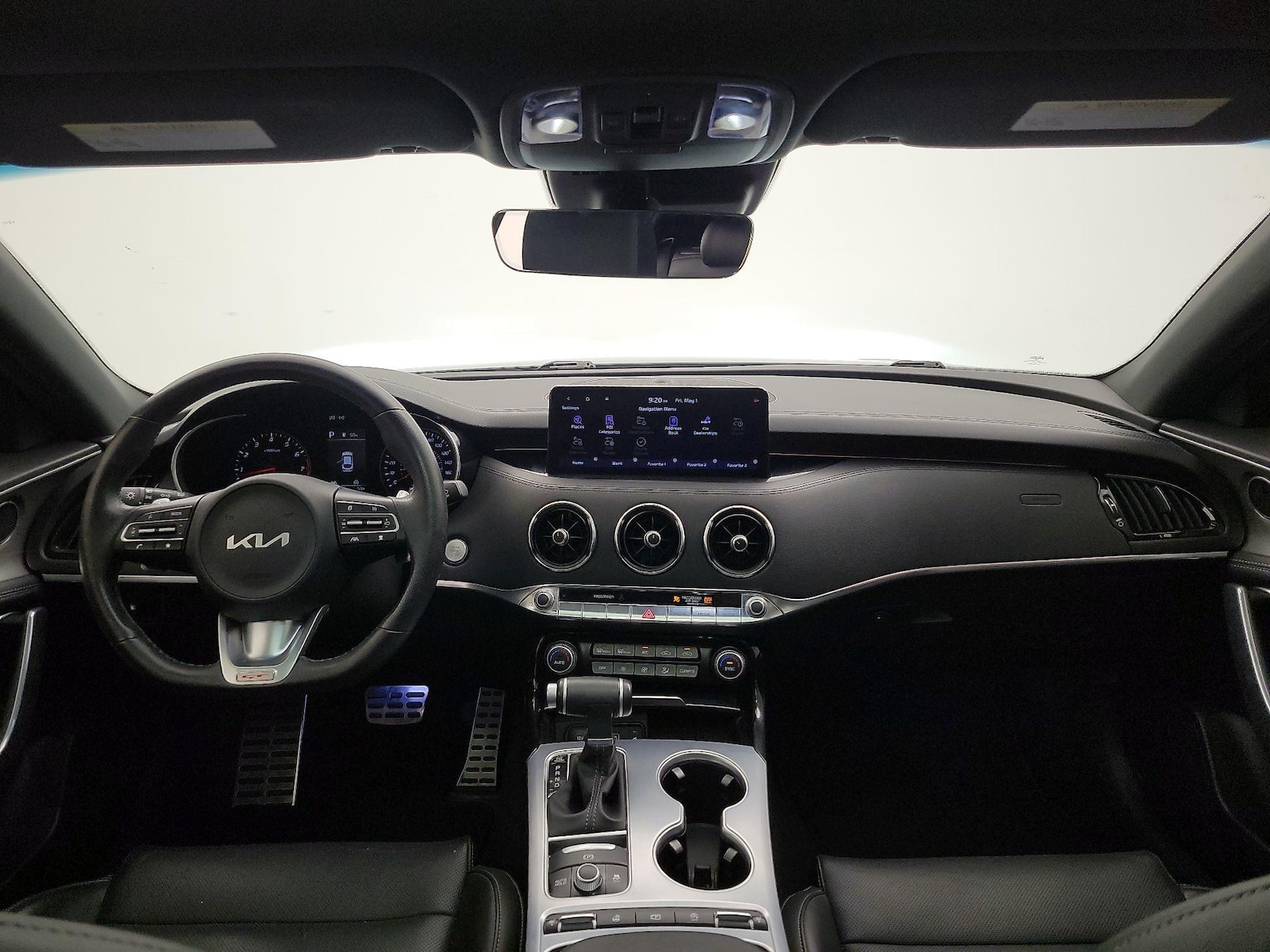 2022 Kia Stinger GT1 - Photo 10