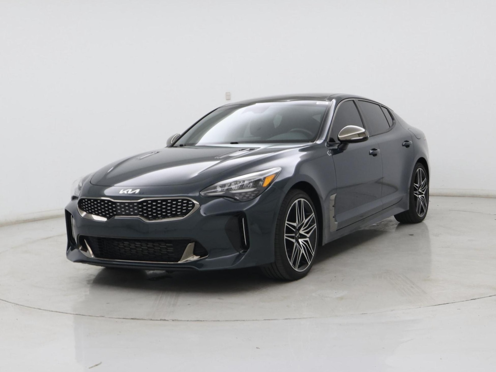 2022 Kia Stinger GT1 - Photo 5