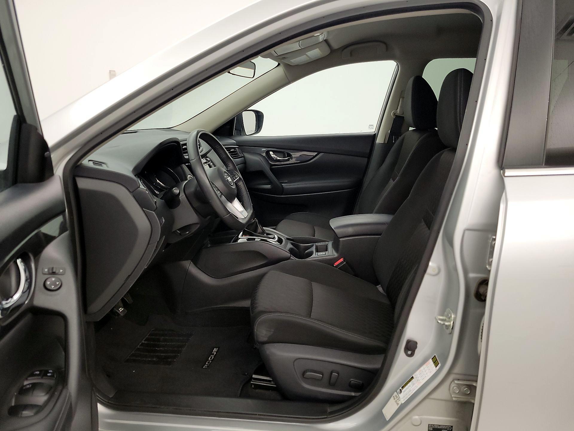 Thumbnail: 2019 Nissan Rogue - 11