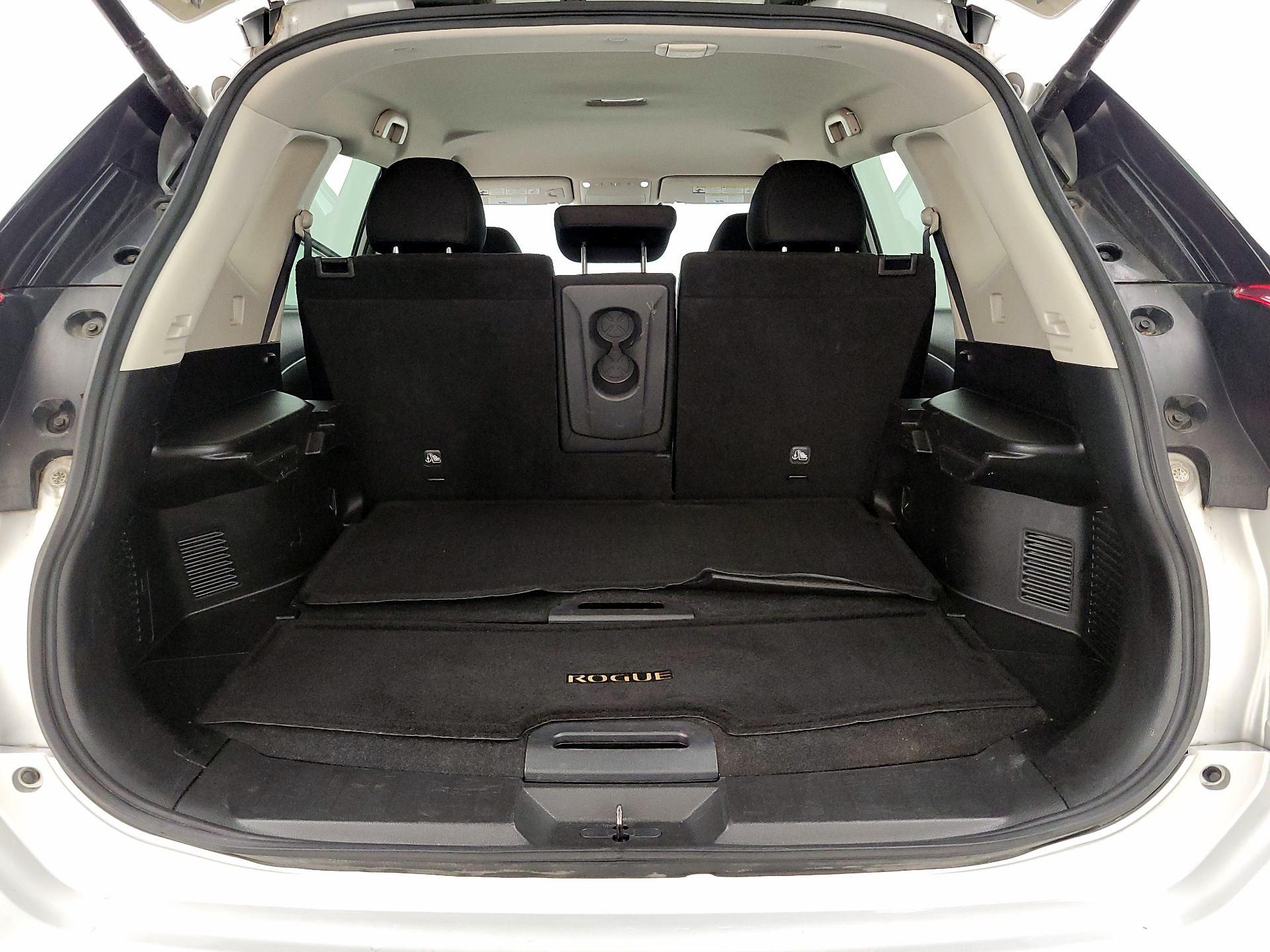 Thumbnail: 2019 Nissan Rogue - 19
