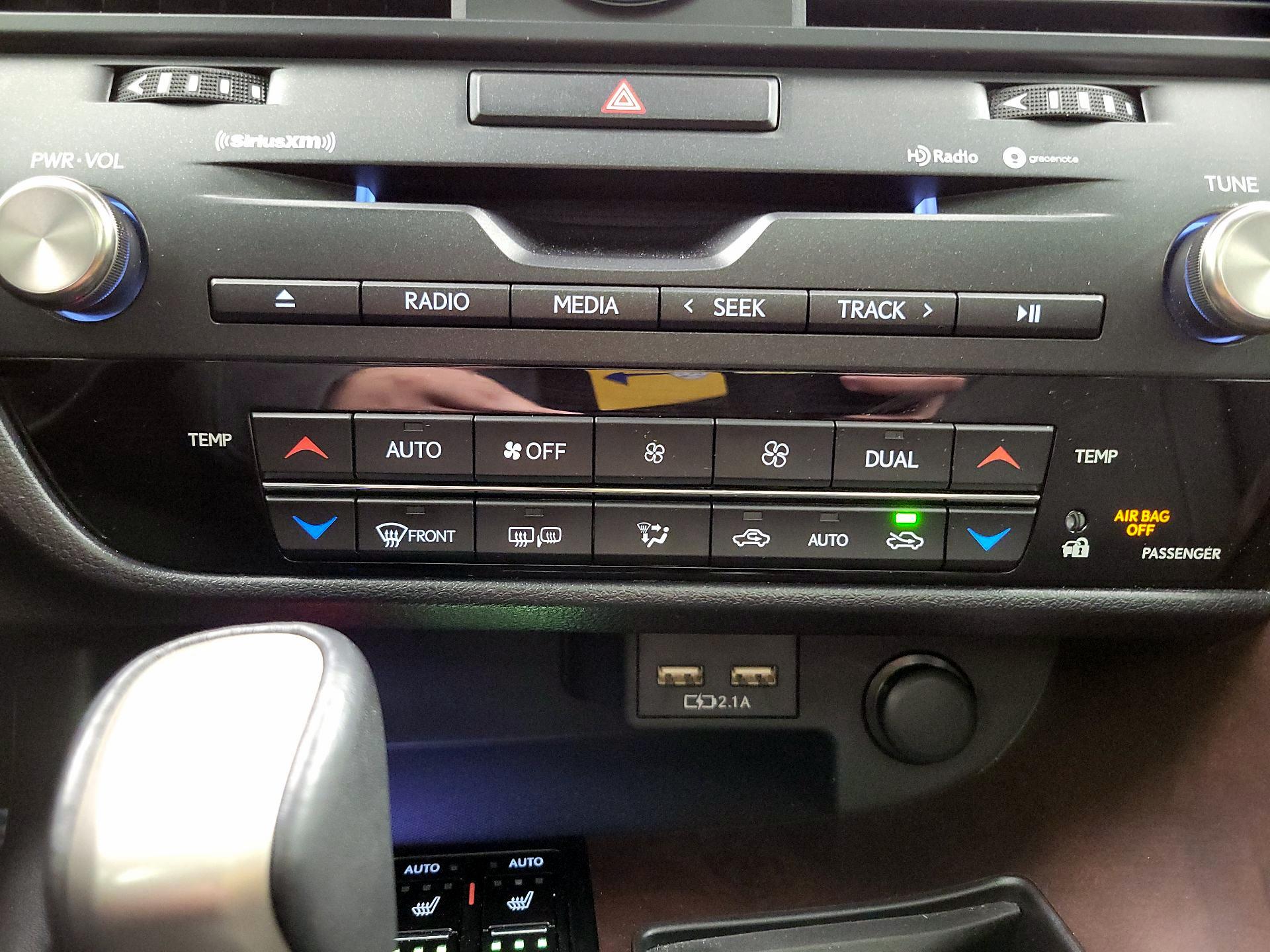 Thumbnail: 2020 Lexus RX - 17