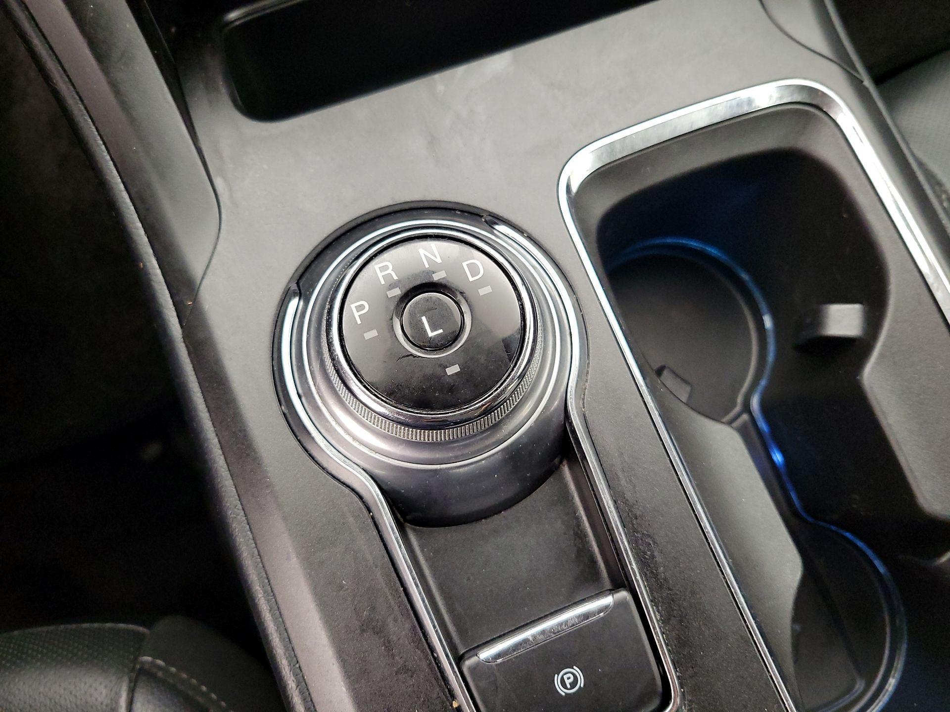 Thumbnail: 2020 Ford Fusion - 18