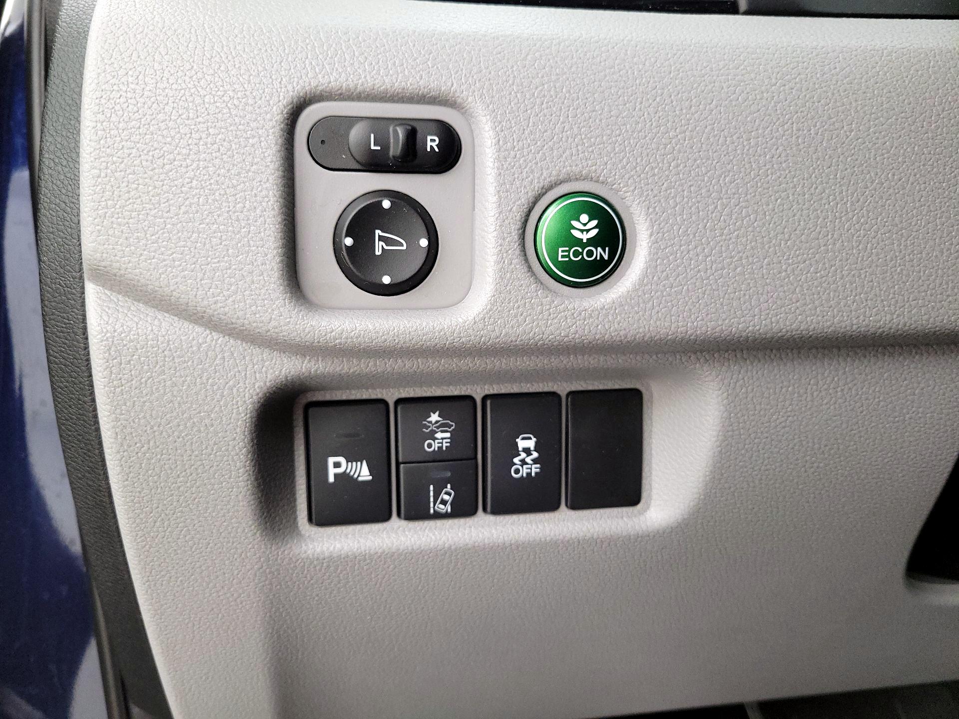 Thumbnail: 2019 Honda Pilot - 13