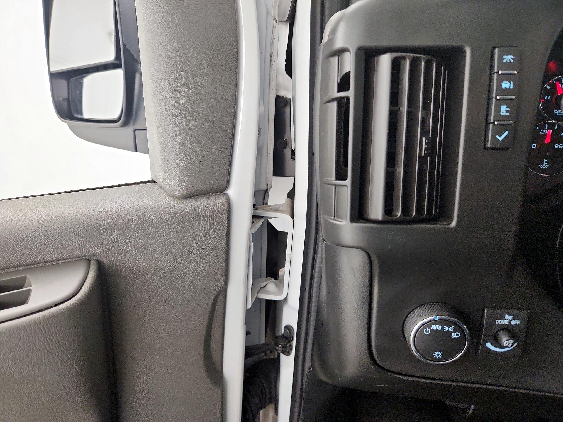 Thumbnail: 2020 Chevrolet Express - 13