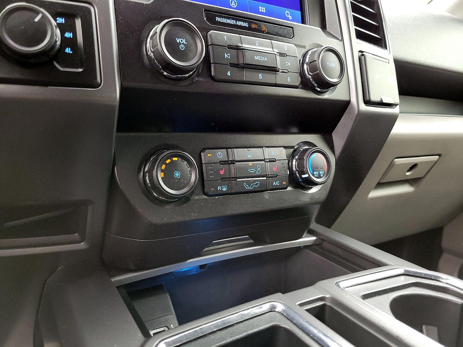 2019 Ford F-150 XLT - Photo 17