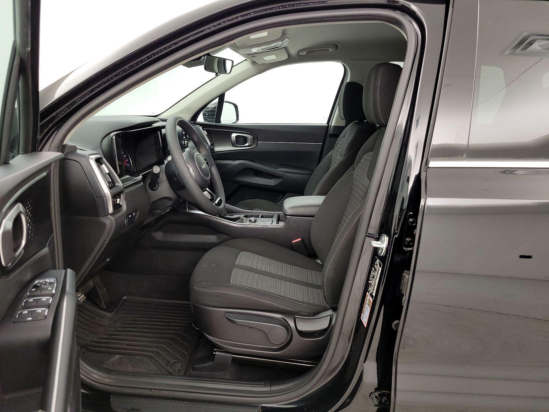 Thumbnail: 2022 Kia Sorento - 11