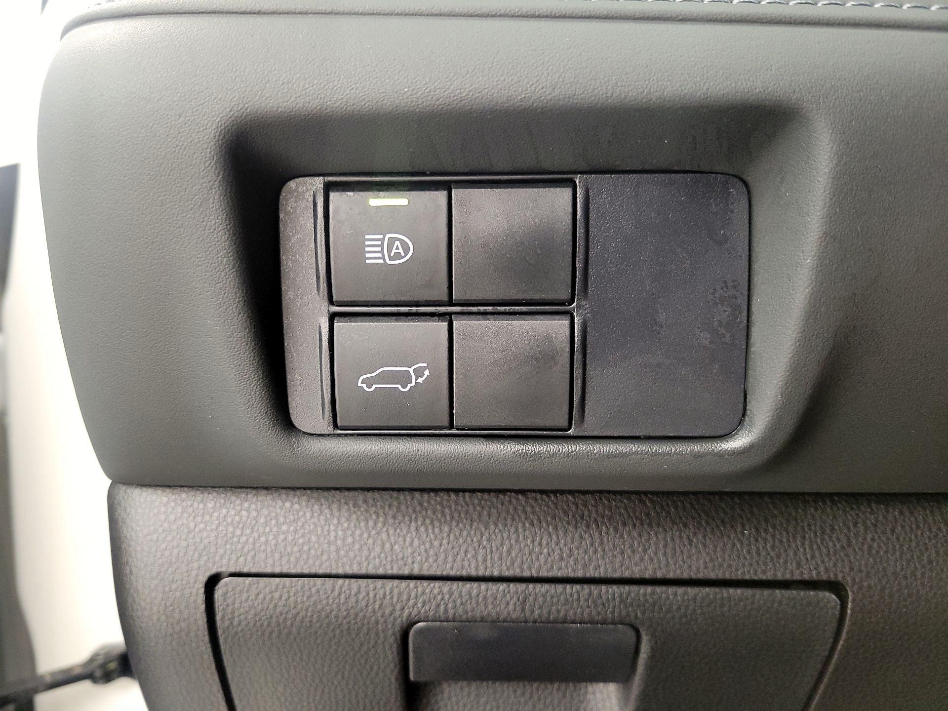 Thumbnail: 2021 Toyota Highlander - 13