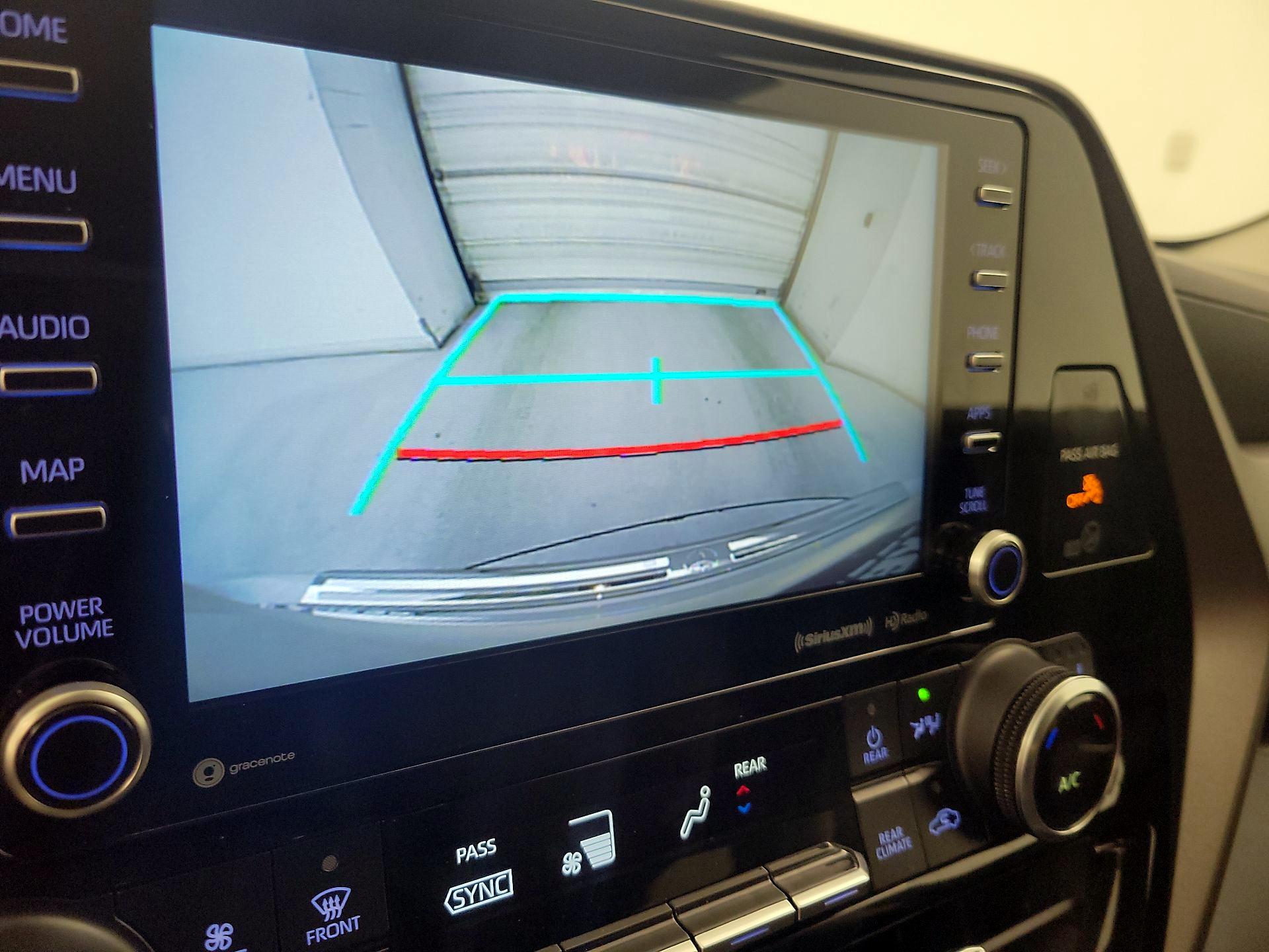 Thumbnail: 2021 Toyota Highlander - 14