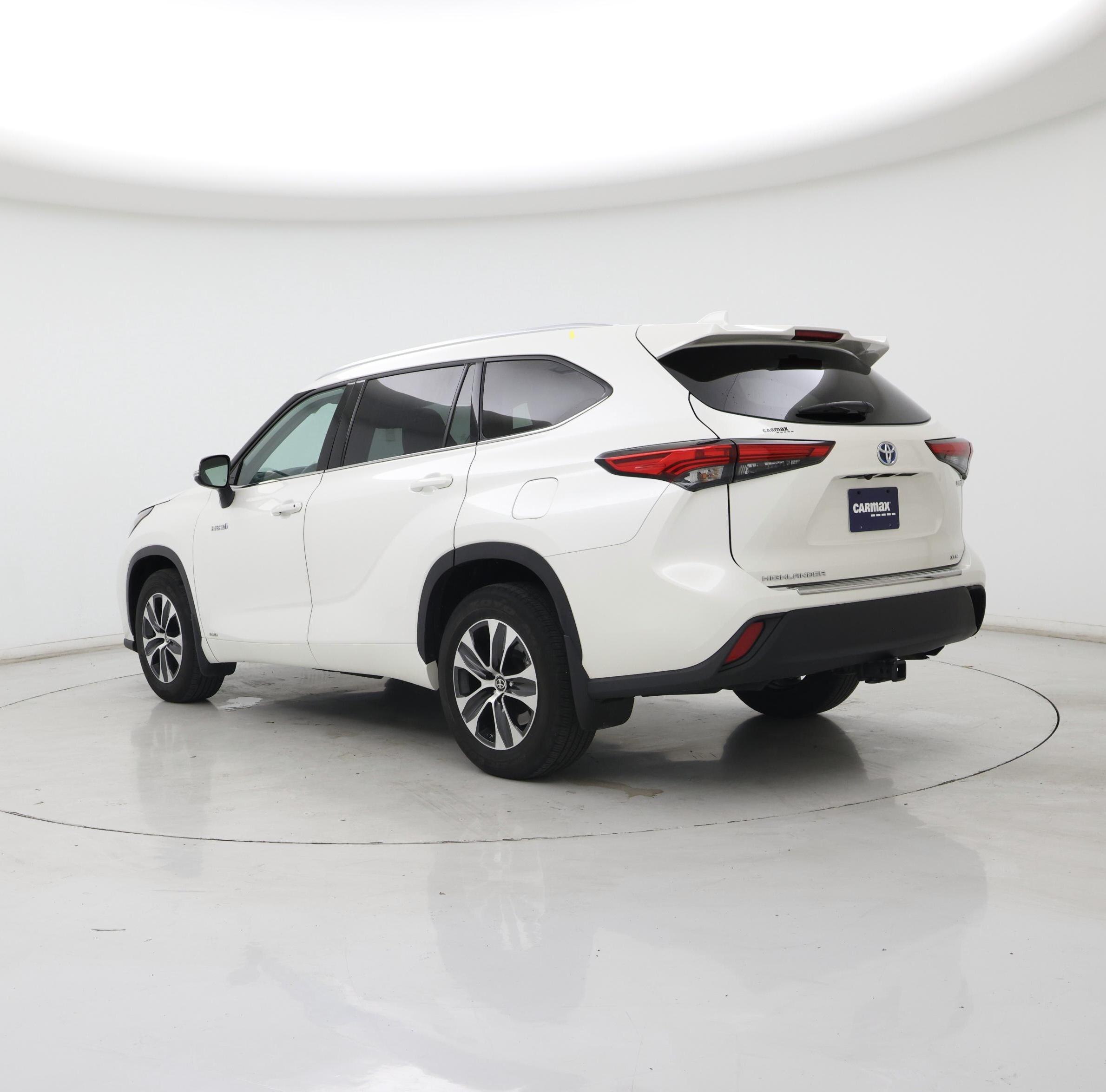Thumbnail: 2021 Toyota Highlander - 2