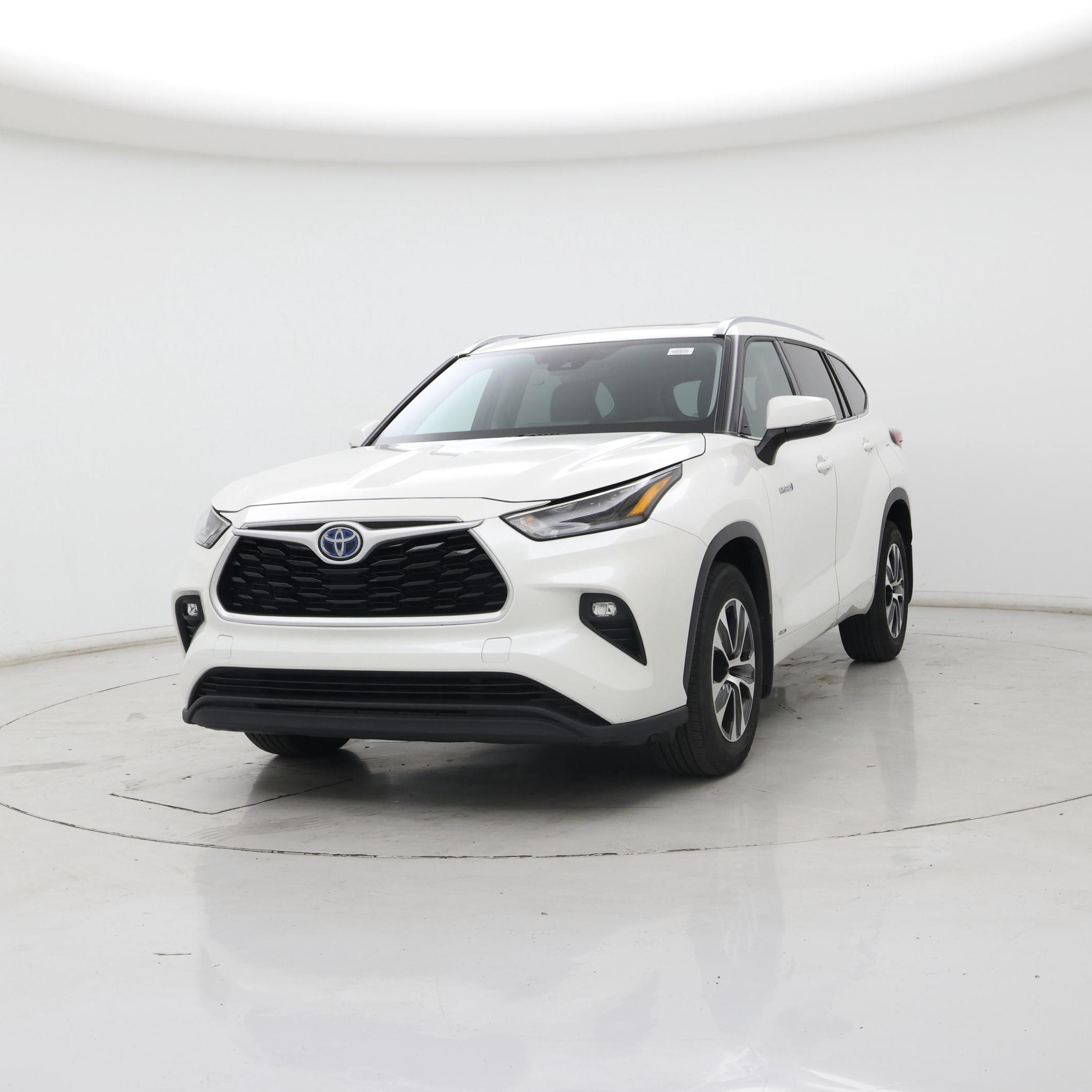 Thumbnail: 2021 Toyota Highlander - 4