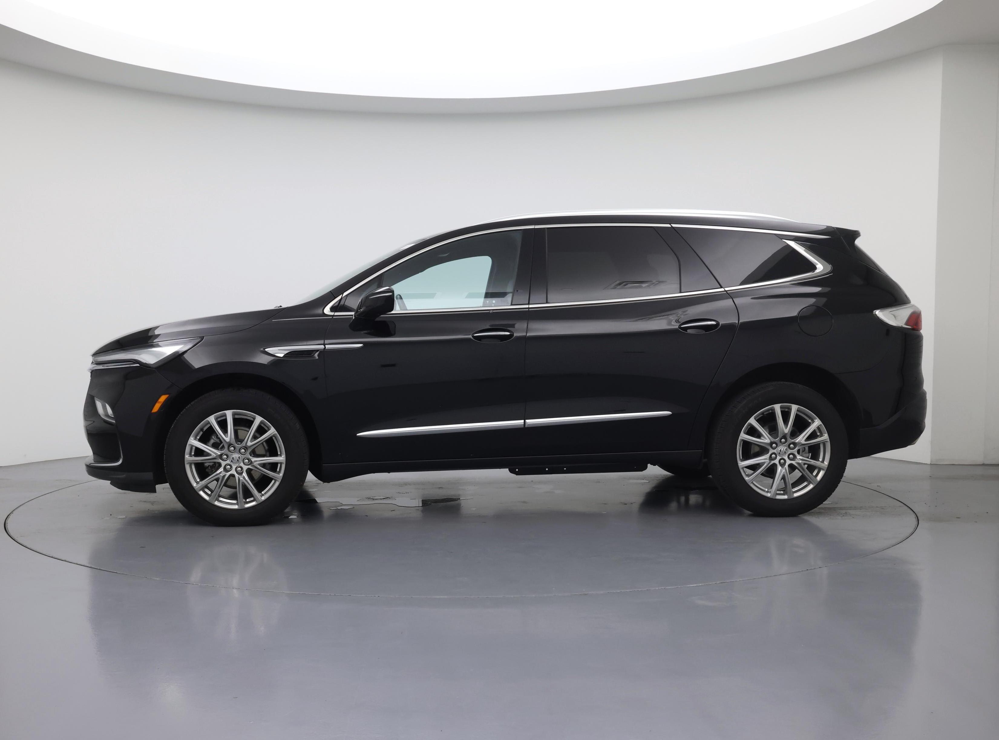 Thumbnail: 2023 Buick Enclave - 3