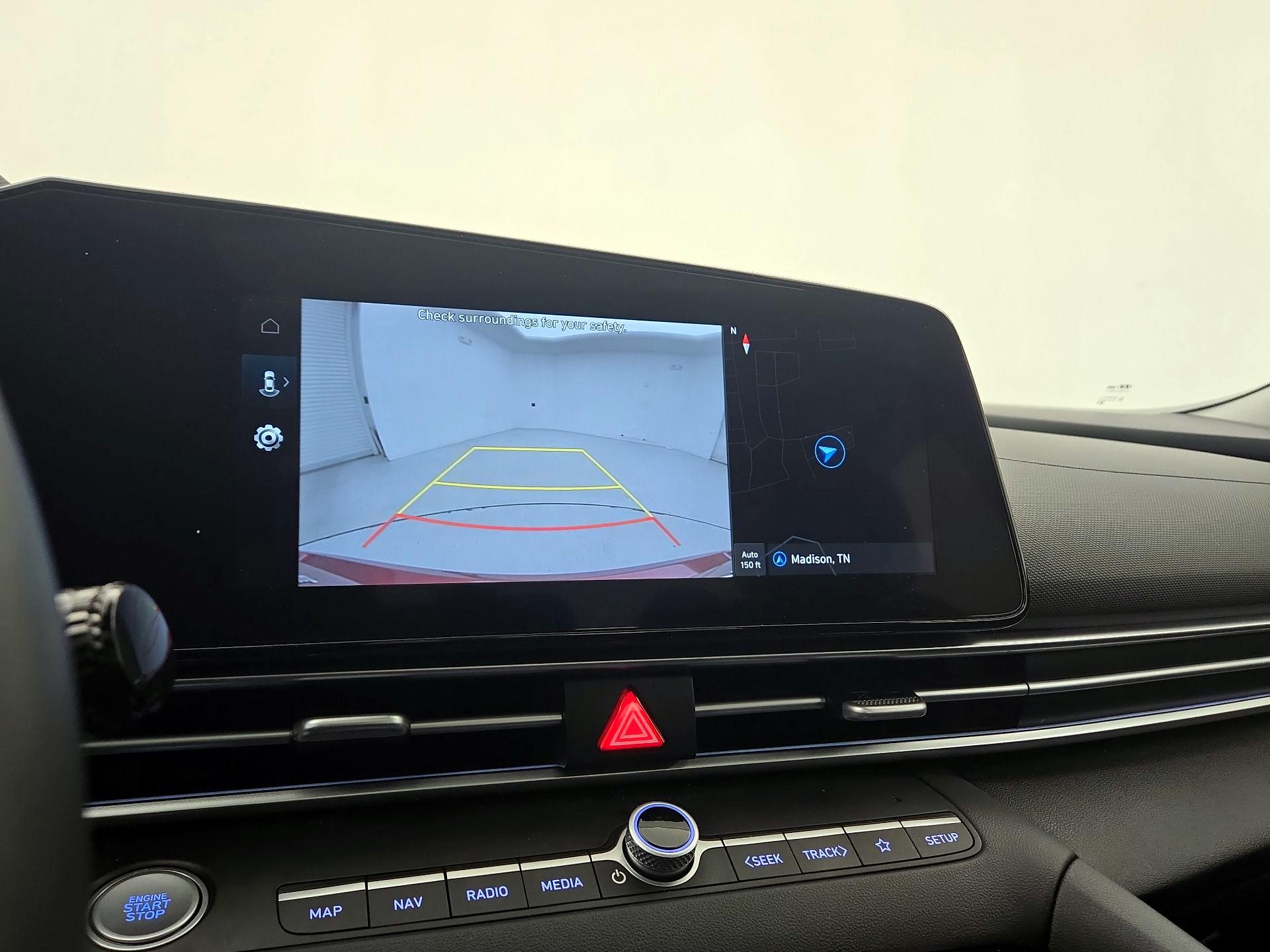 Thumbnail: 2025 Hyundai Elantra - 15