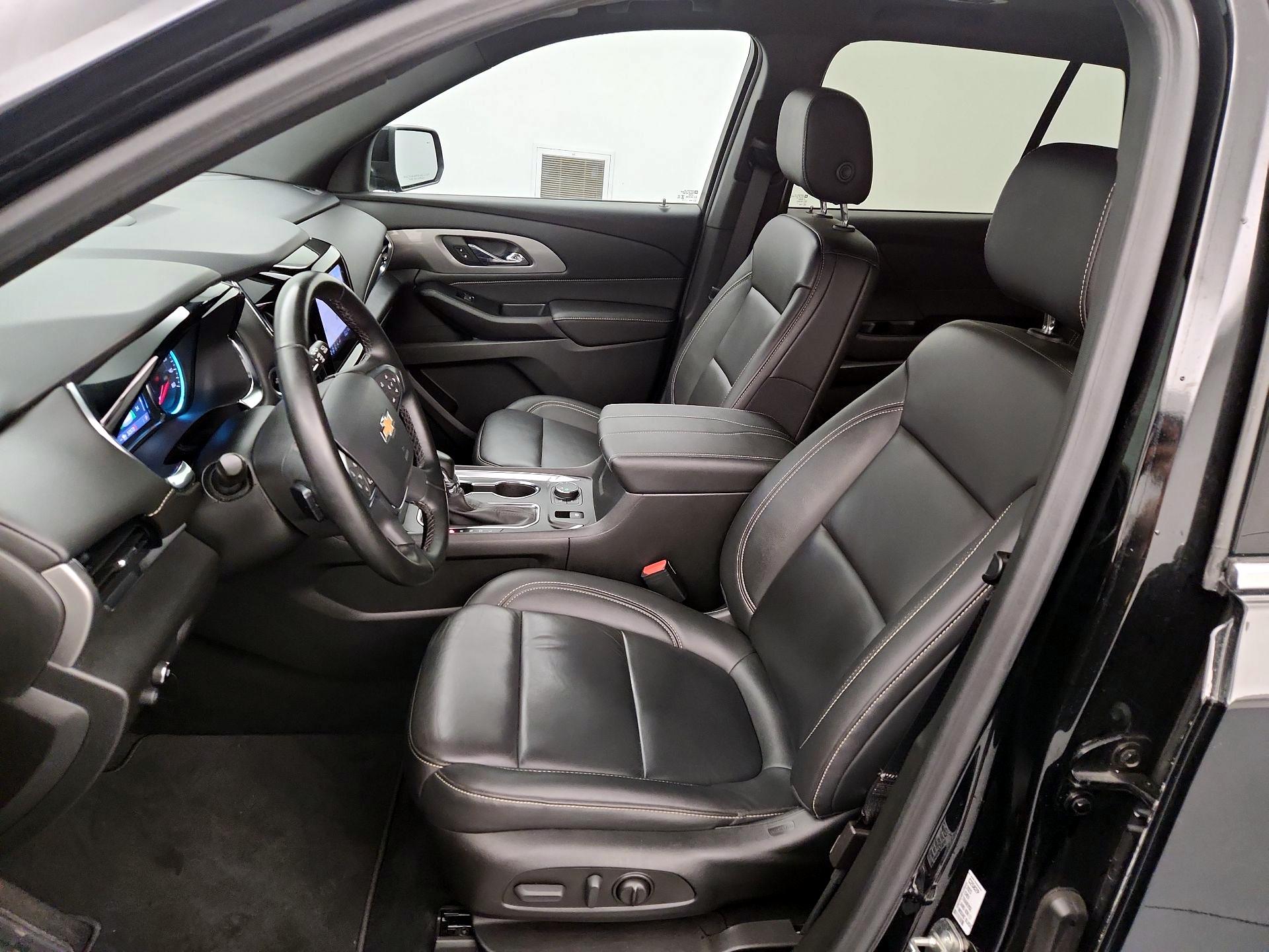 Thumbnail: 2023 Chevrolet Traverse - 11