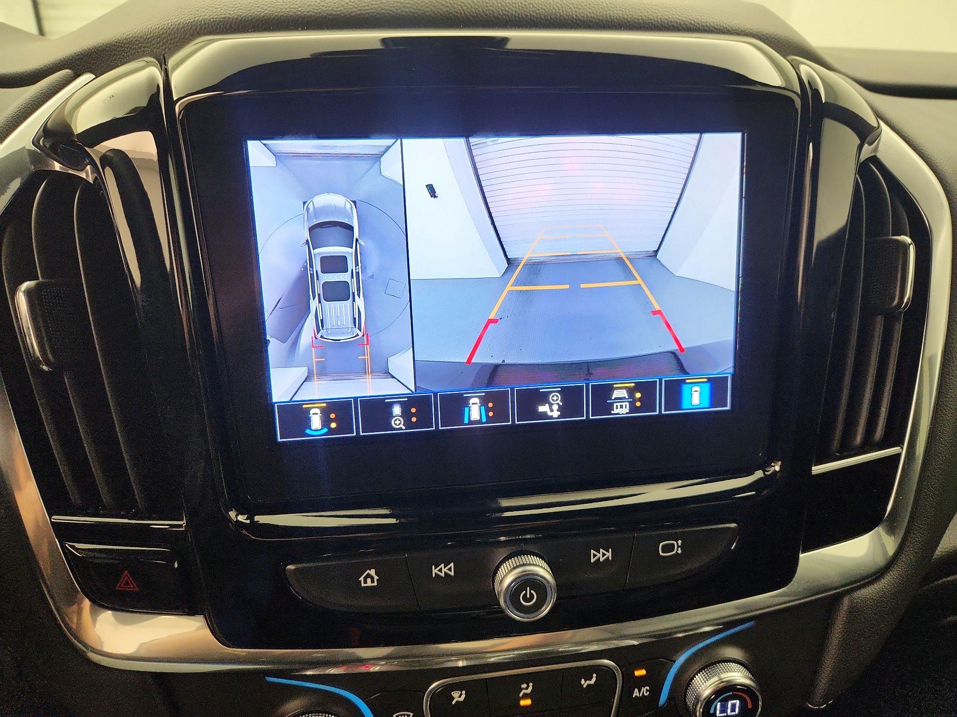 Thumbnail: 2023 Chevrolet Traverse - 15