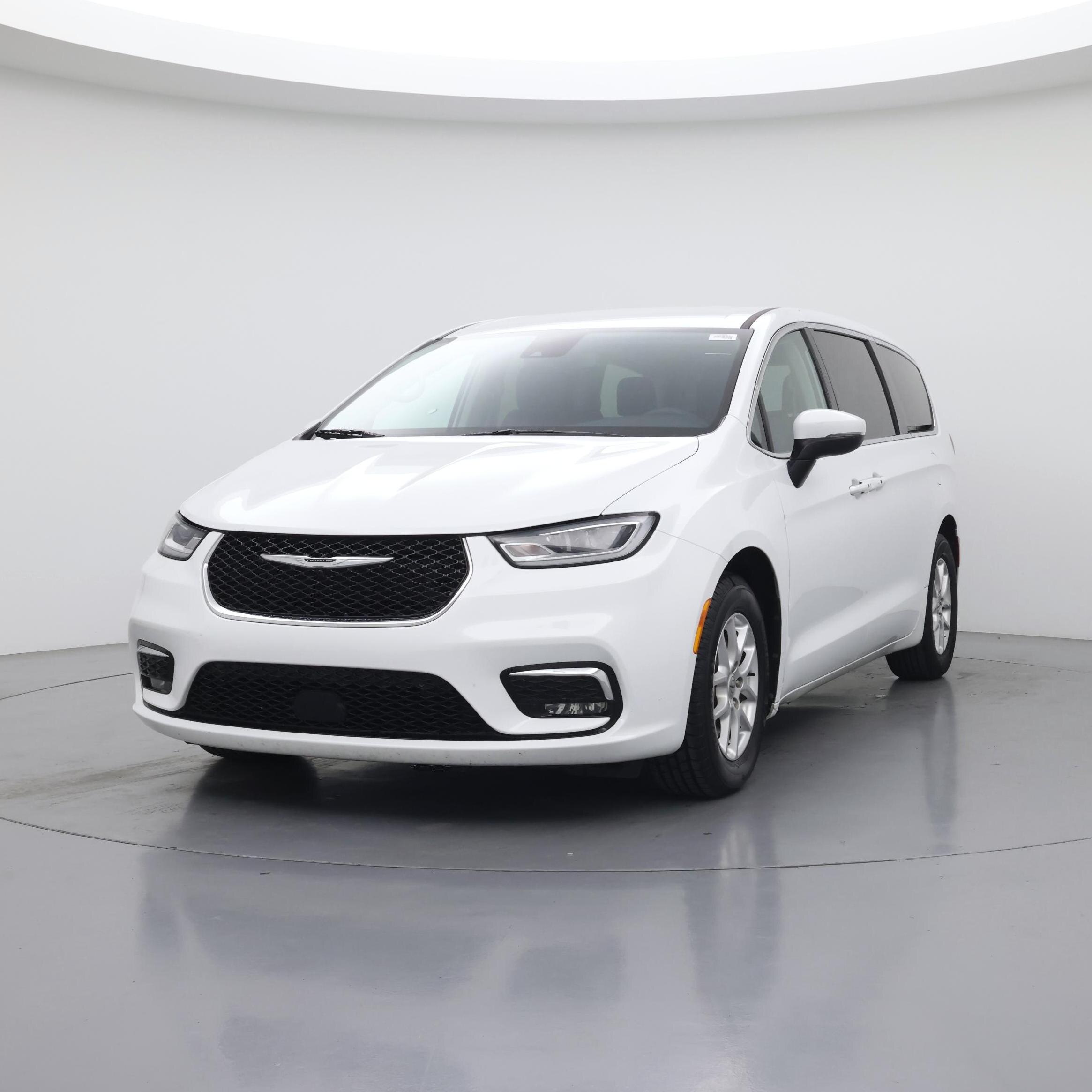 Thumbnail: 2023 Chrysler Pacifica - 4