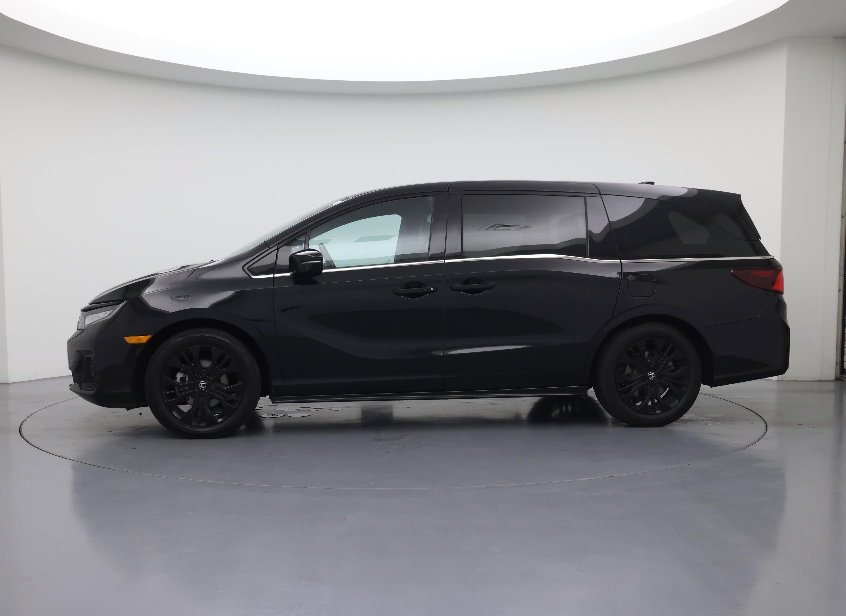 Thumbnail: 2025 Honda Odyssey - 3