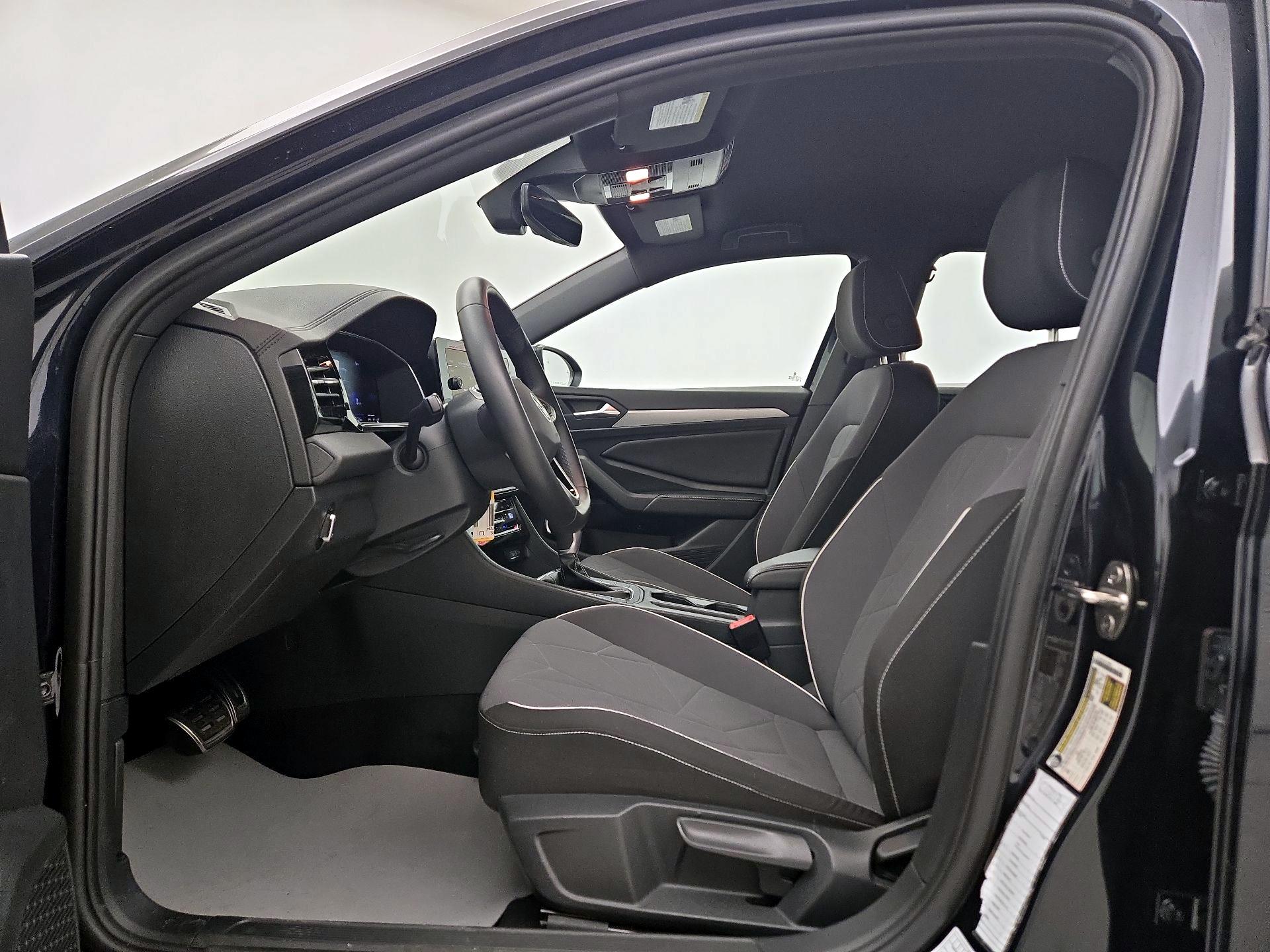 Thumbnail: 2025 Volkswagen Jetta - 11