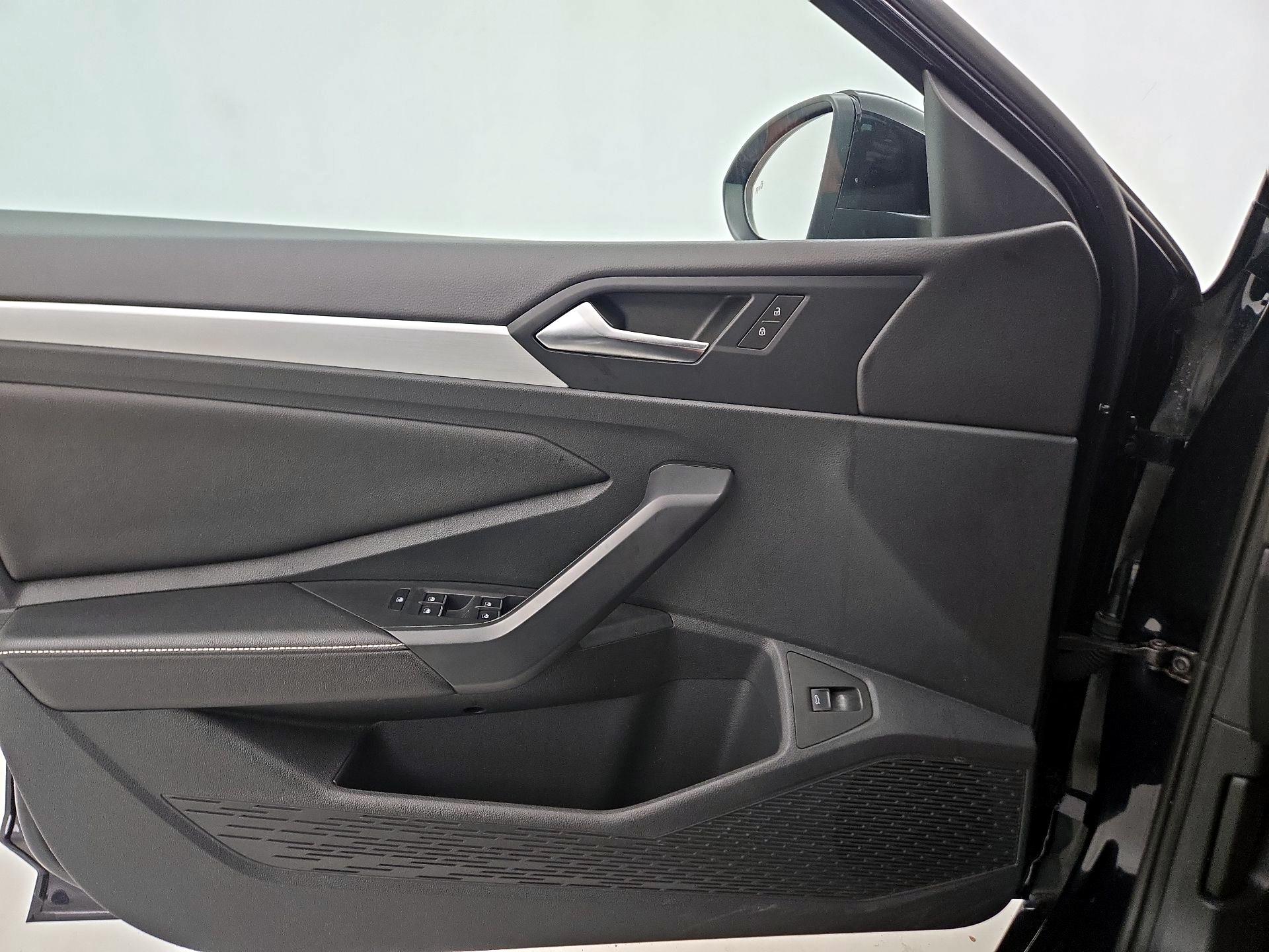 Thumbnail: 2025 Volkswagen Jetta - 12