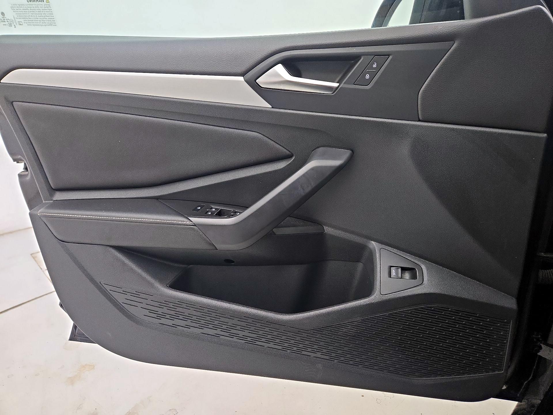 Thumbnail: 2025 Volkswagen Jetta - 10