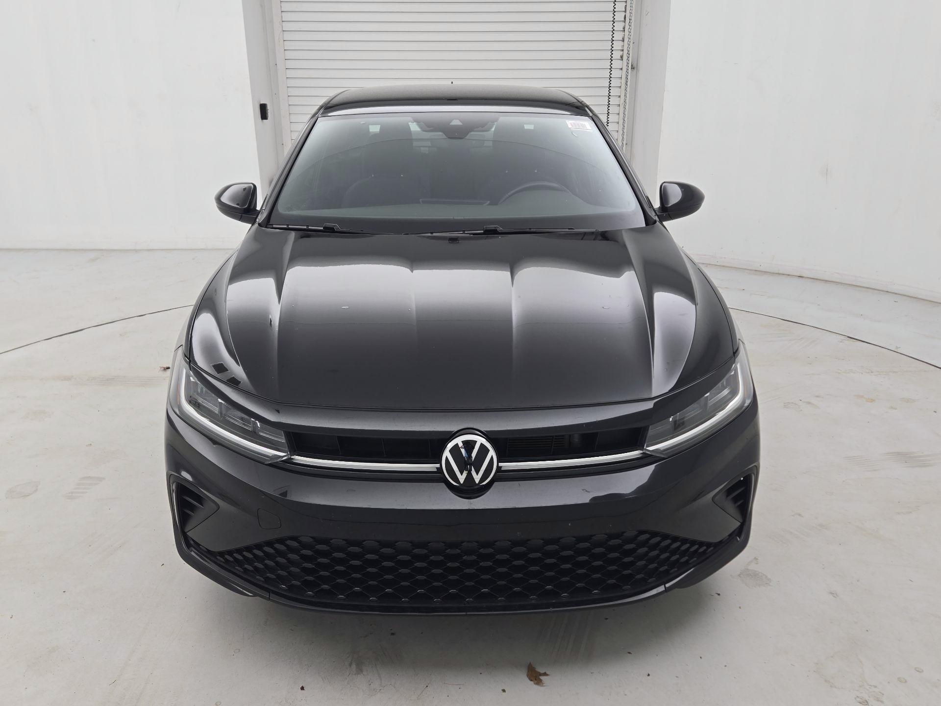 Thumbnail: 2025 Volkswagen Jetta - 2