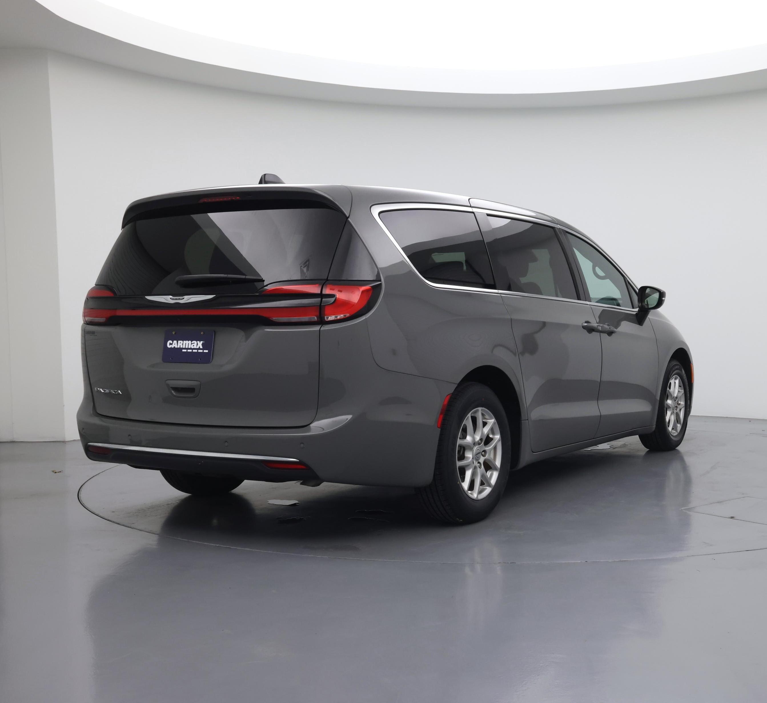 Thumbnail: 2025 Chrysler Pacifica - 8