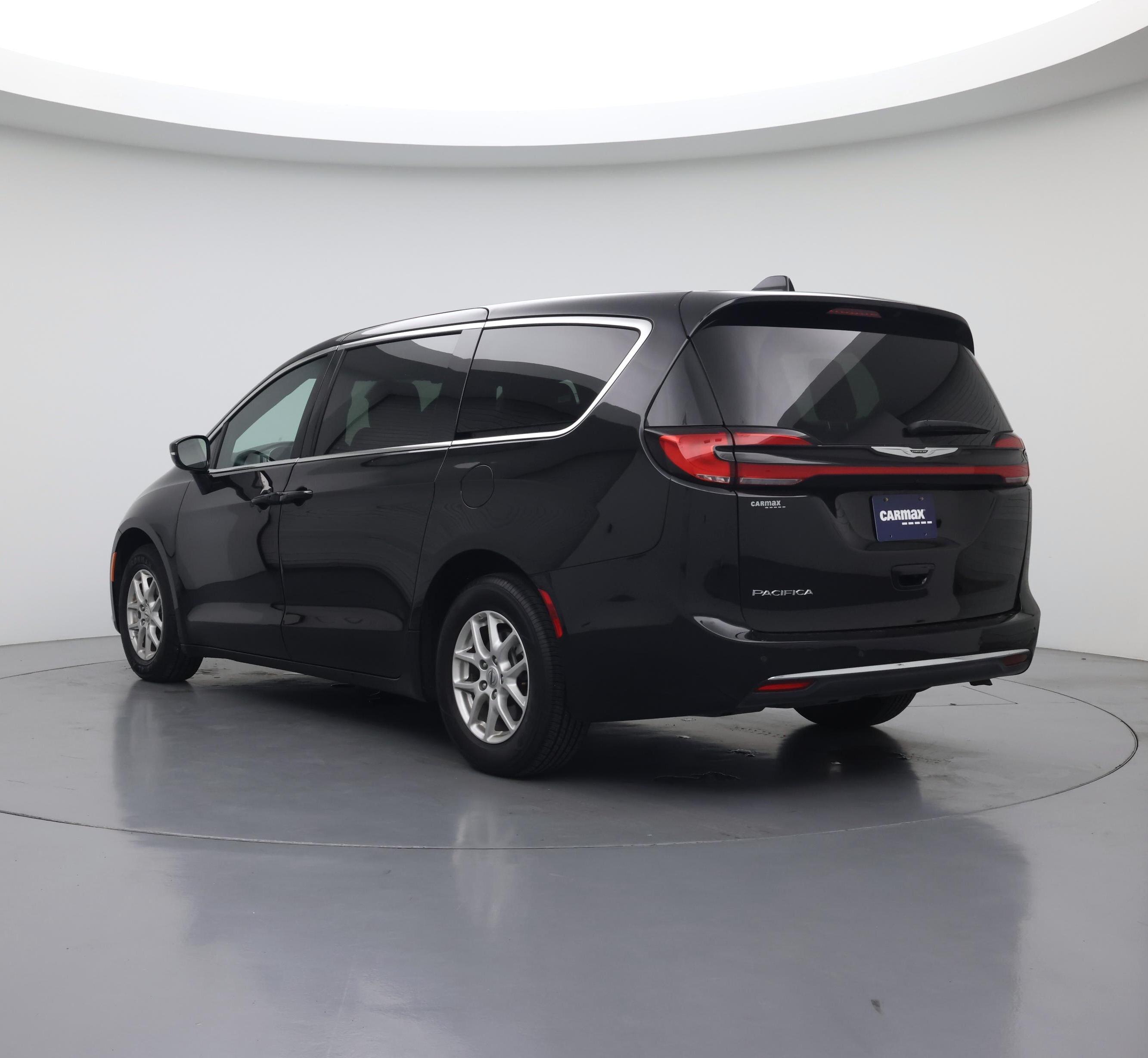 Thumbnail: 2025 Chrysler Pacifica - 2