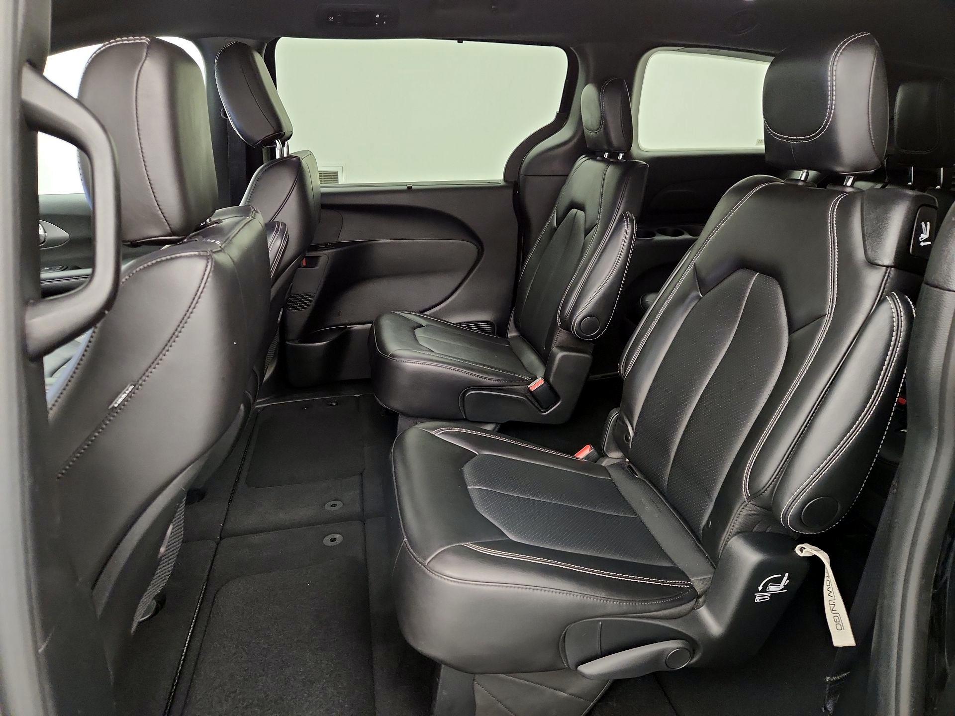 Thumbnail: 2025 Chrysler Pacifica - 19