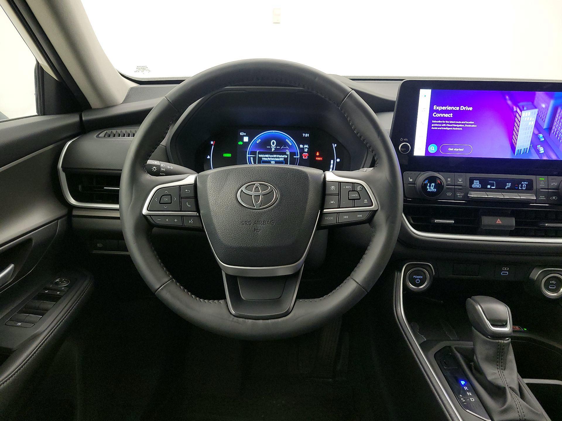 Thumbnail: 2024 Toyota Highlander - 10
