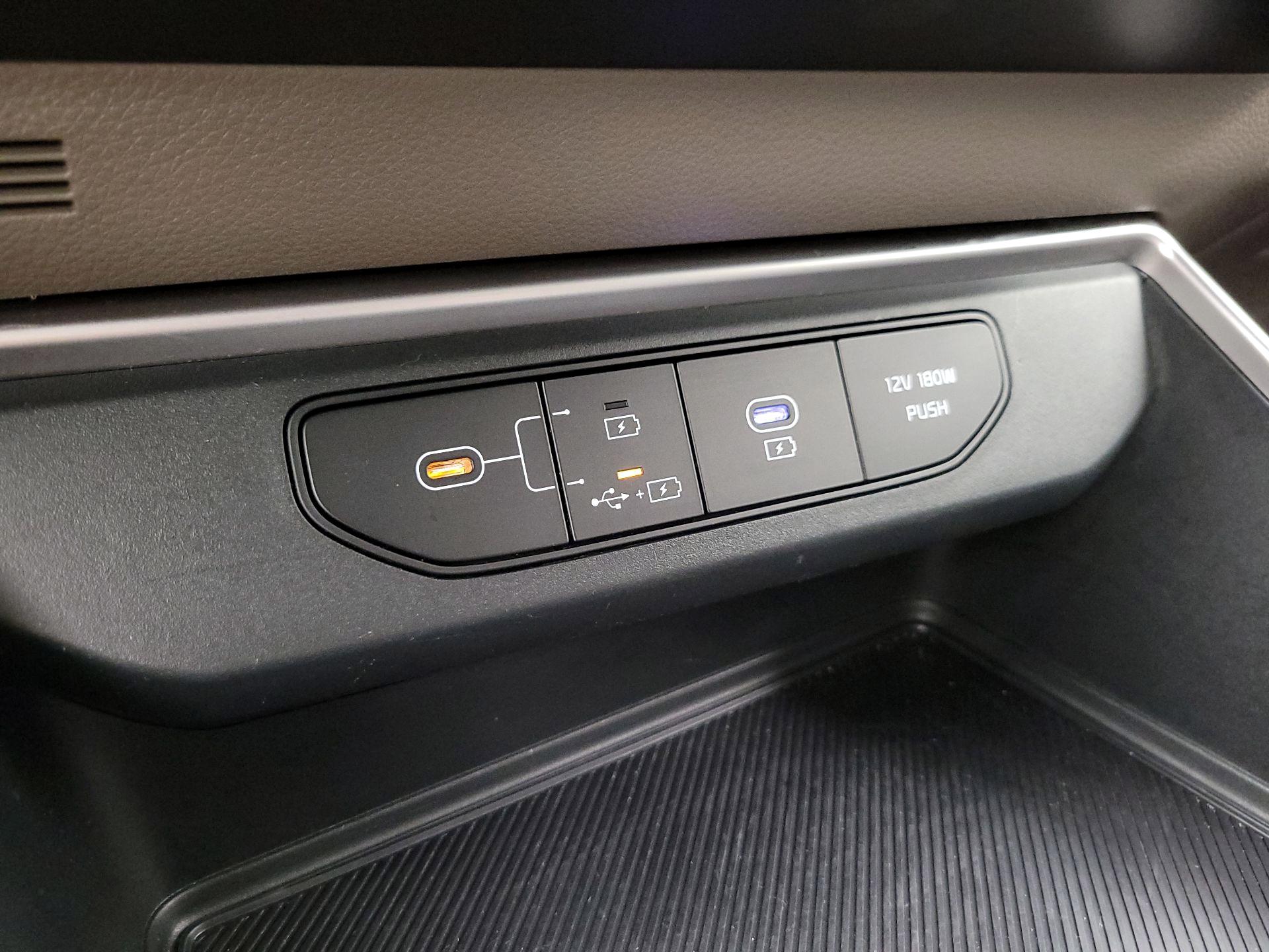 Thumbnail: 2025 Kia Carnival - 19