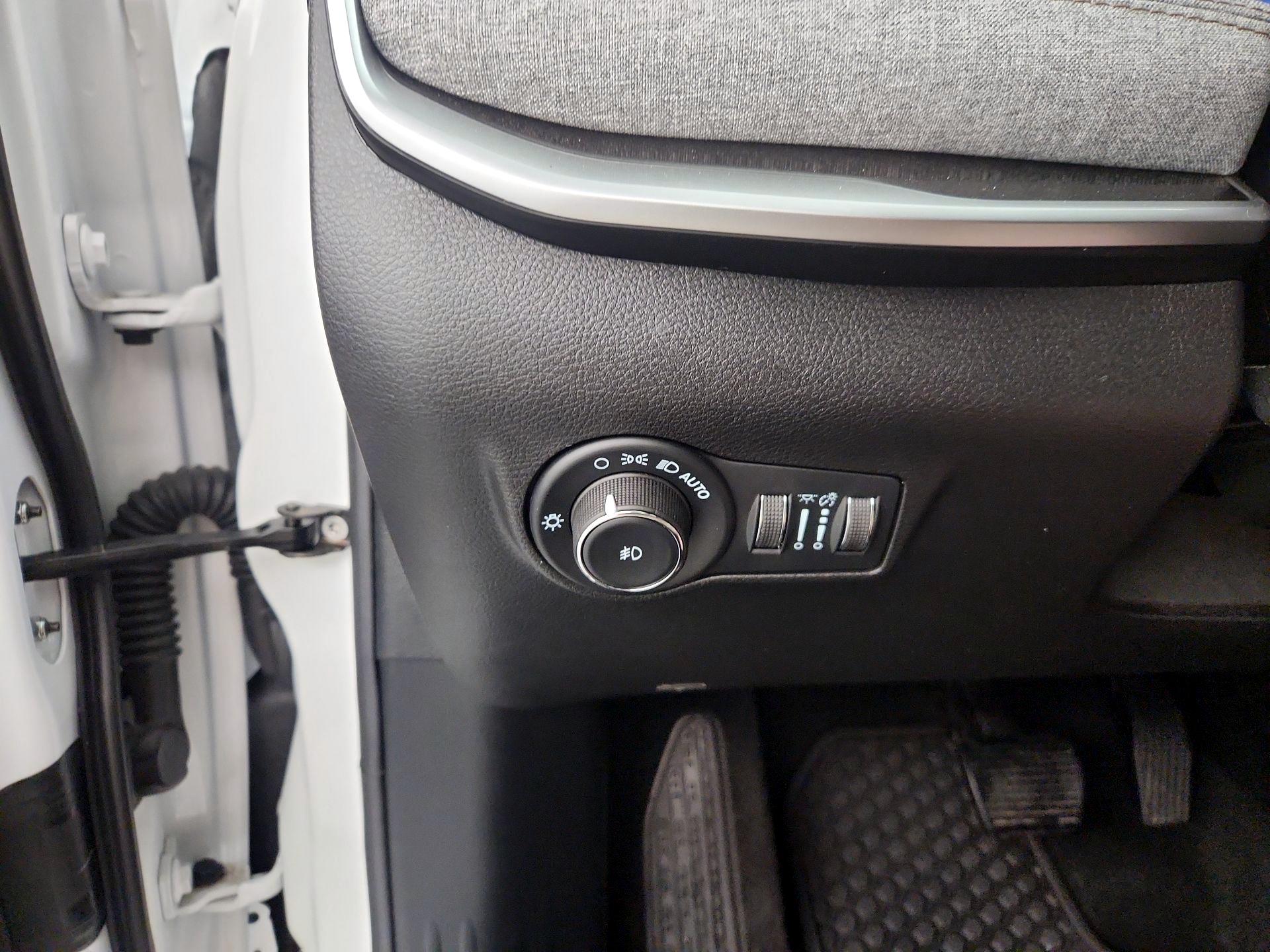 Thumbnail: 2023 Jeep Compass - 13