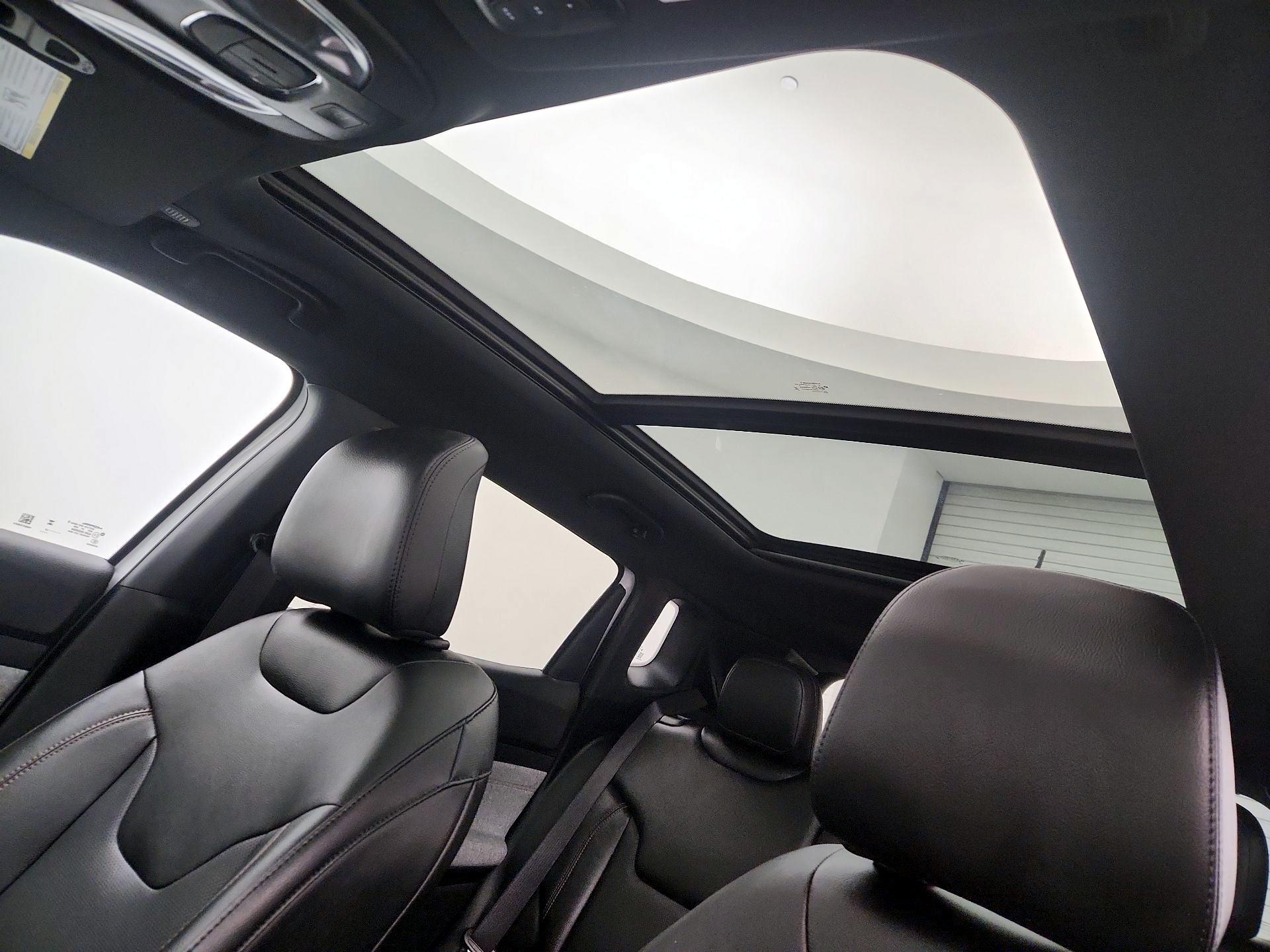 Thumbnail: 2023 Jeep Compass - 19