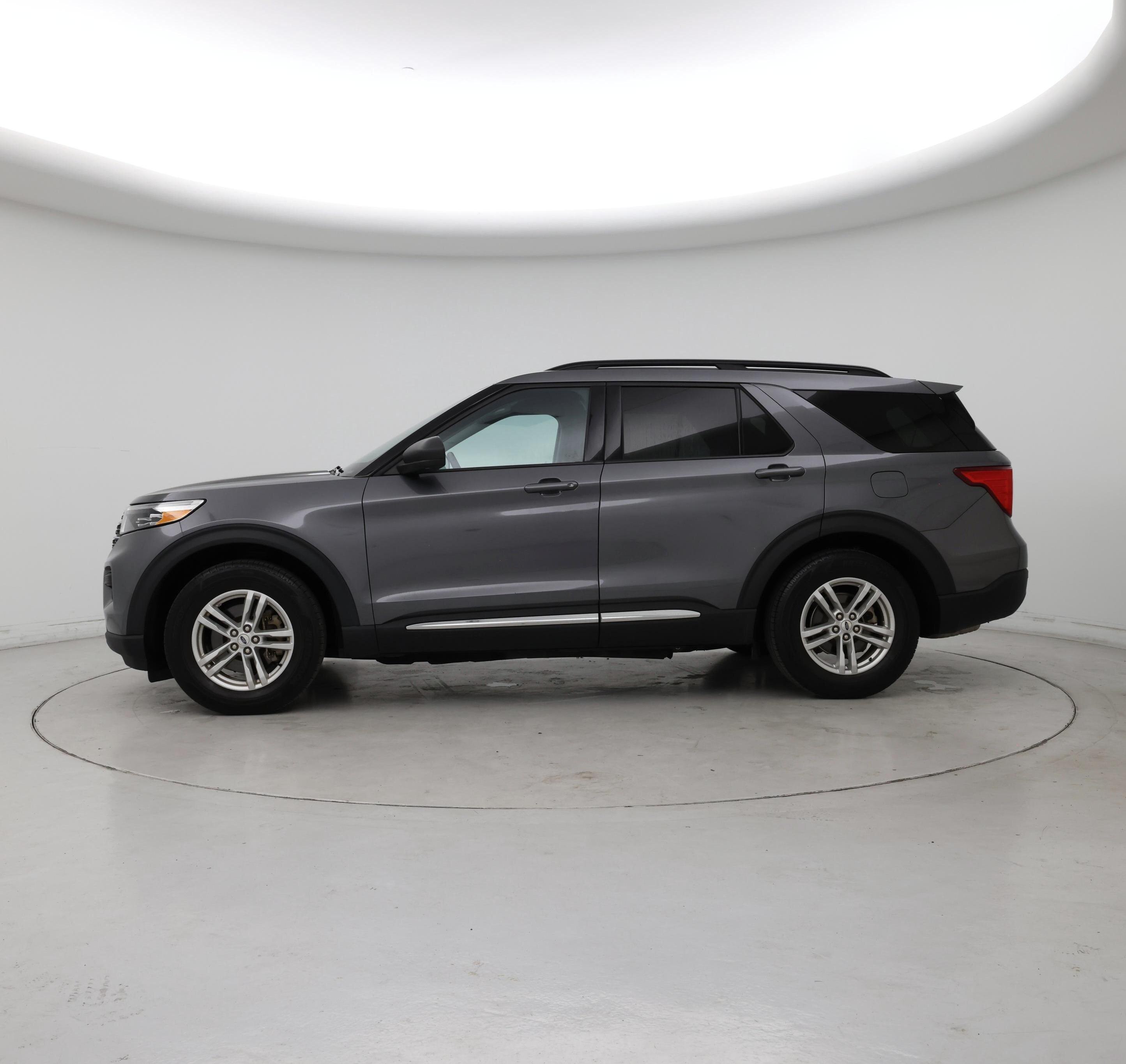 Thumbnail: 2022 Ford Explorer - 3