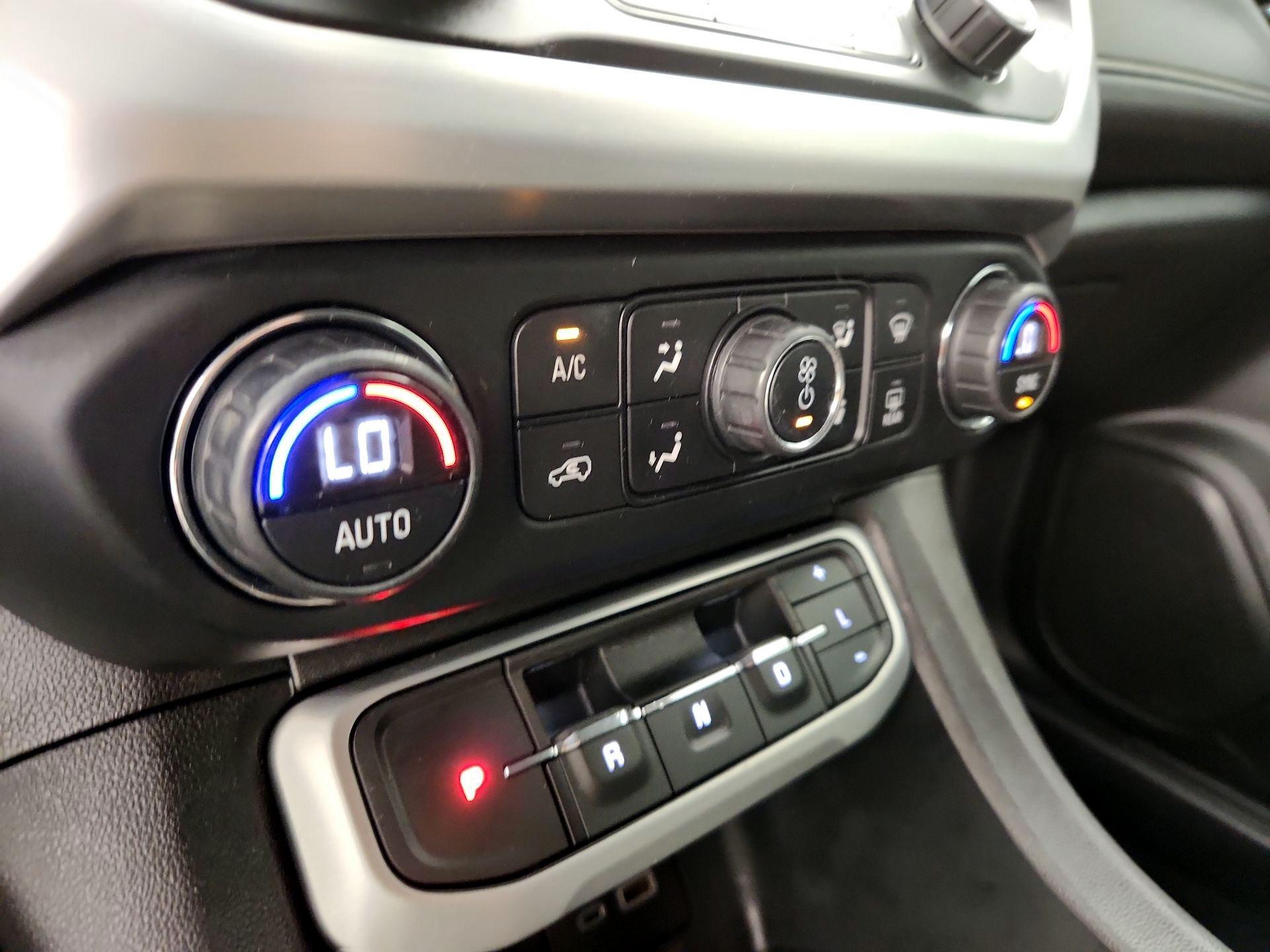 Thumbnail: 2021 GMC Acadia - 16