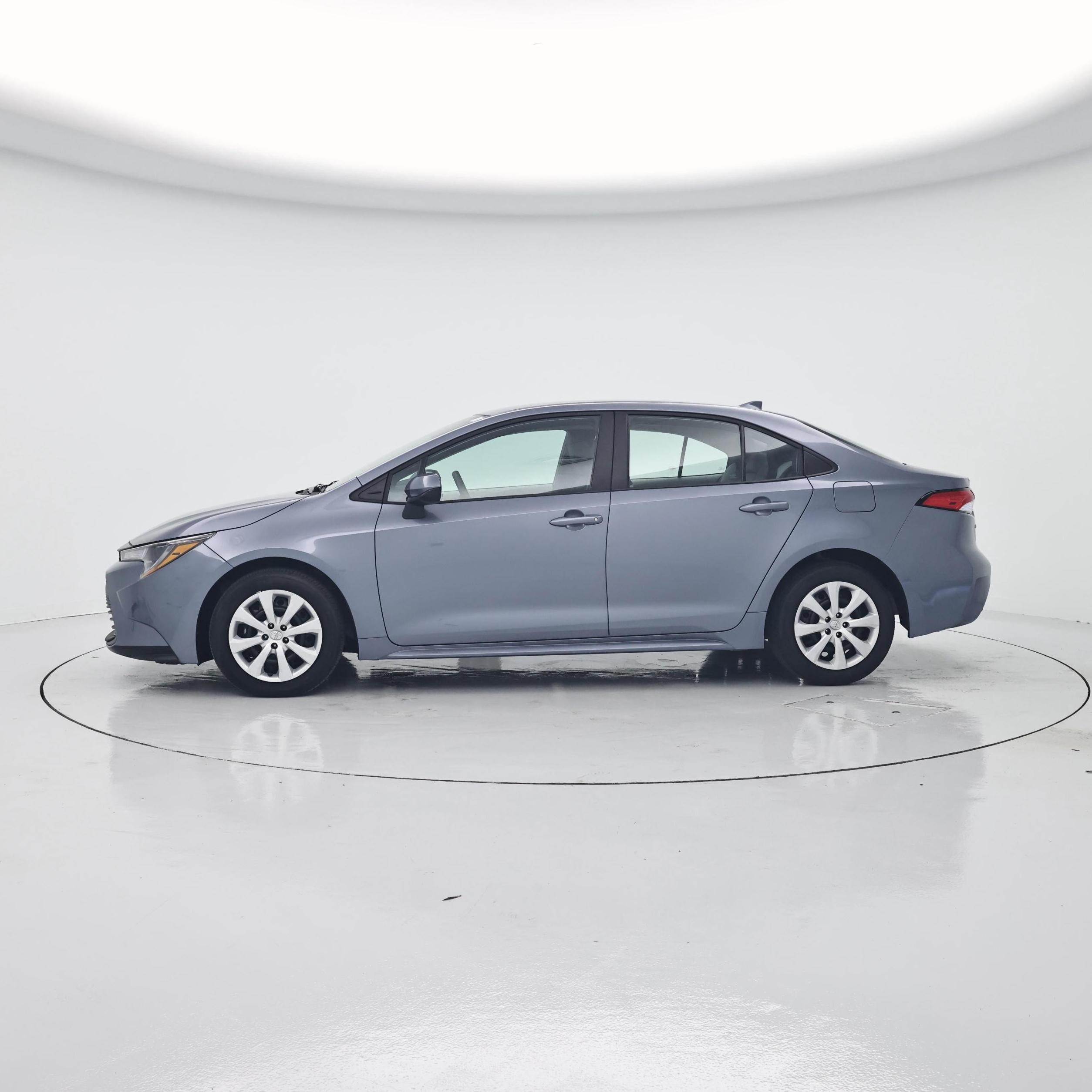 Thumbnail: 2023 Toyota Corolla - 3