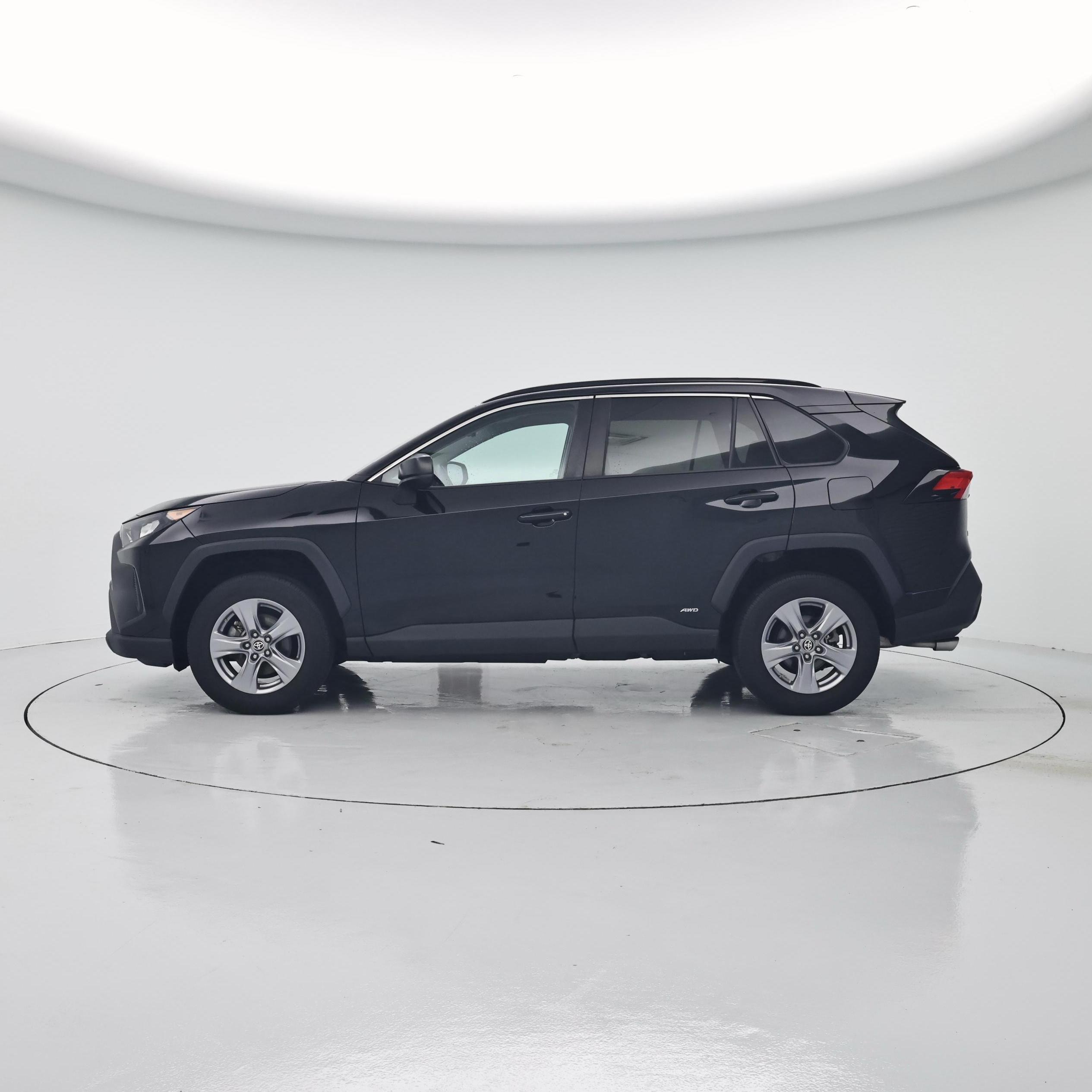 Thumbnail: 2022 Toyota RAV4 - 3