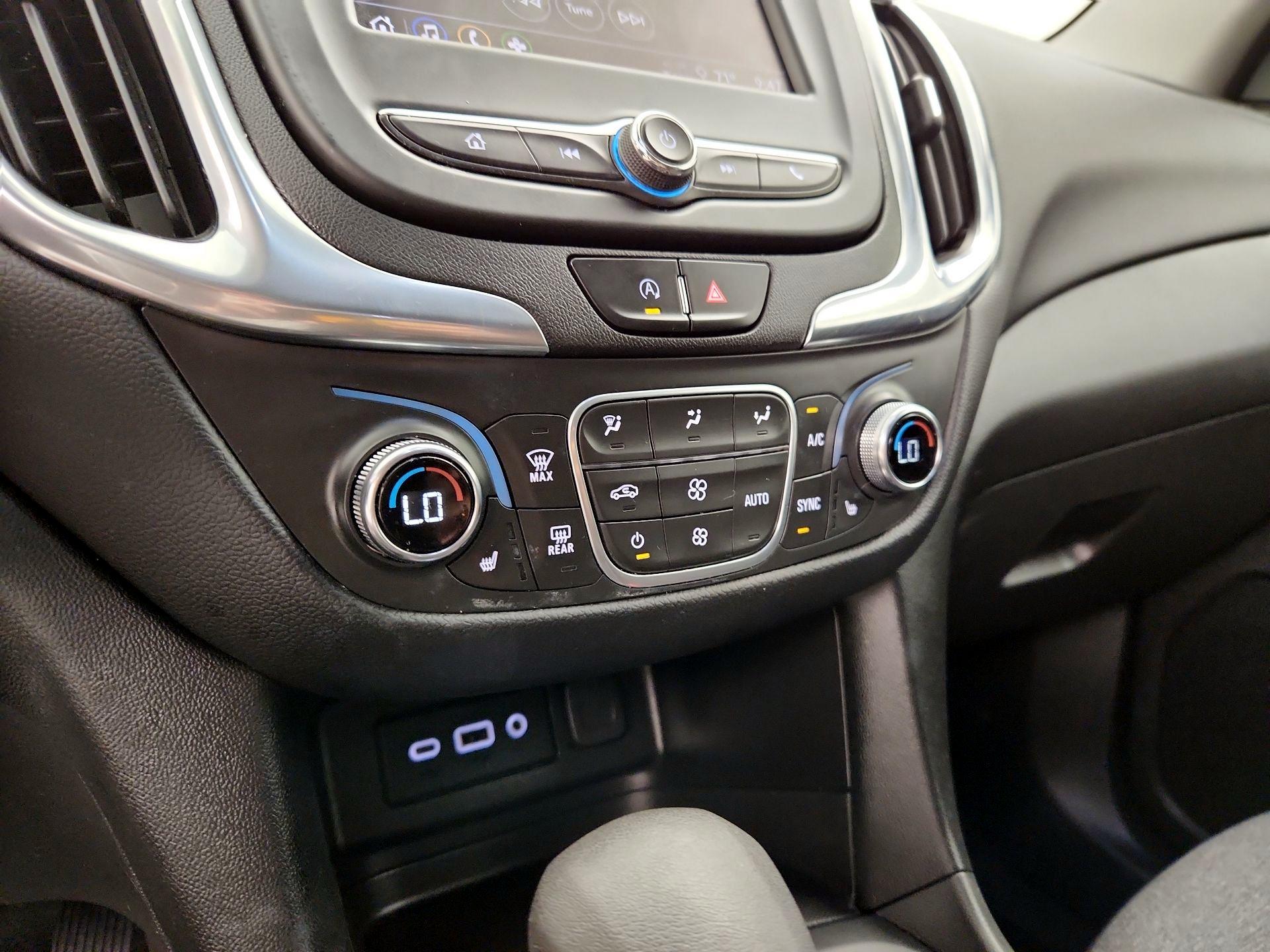 Thumbnail: 2022 Chevrolet Equinox - 16
