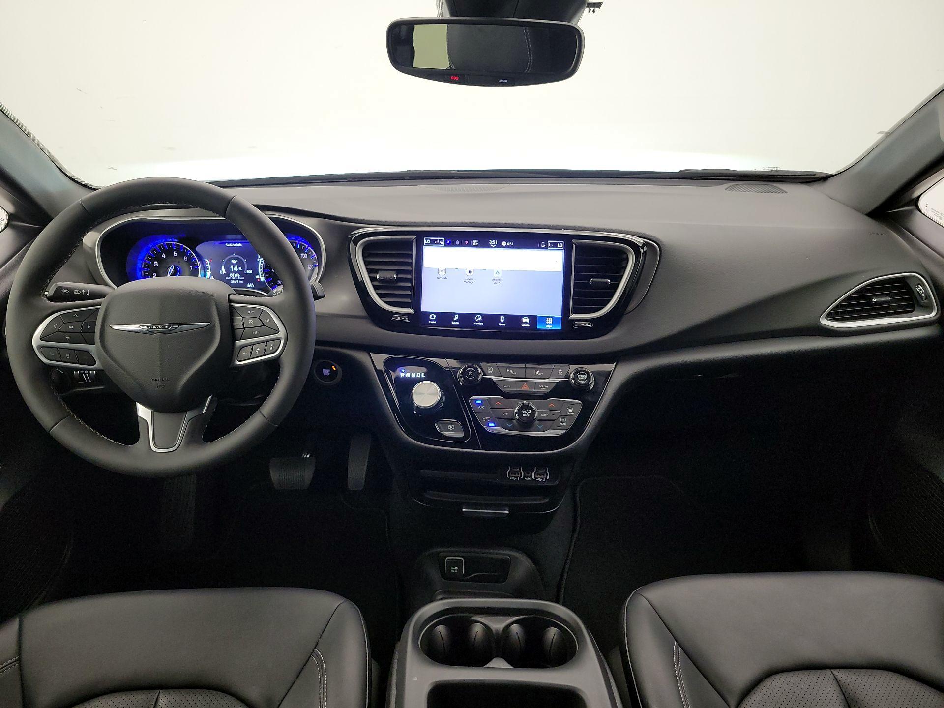 Thumbnail: 2025 Chrysler Pacifica - 9